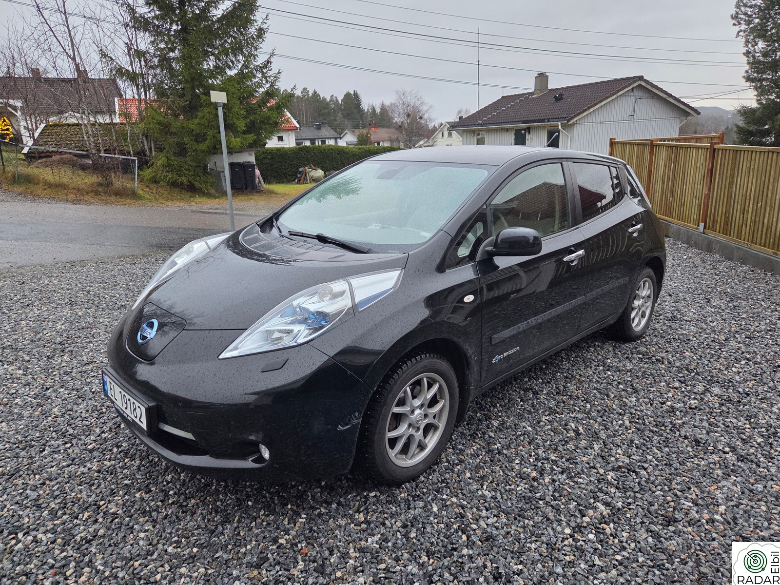 NISSAN LEAF