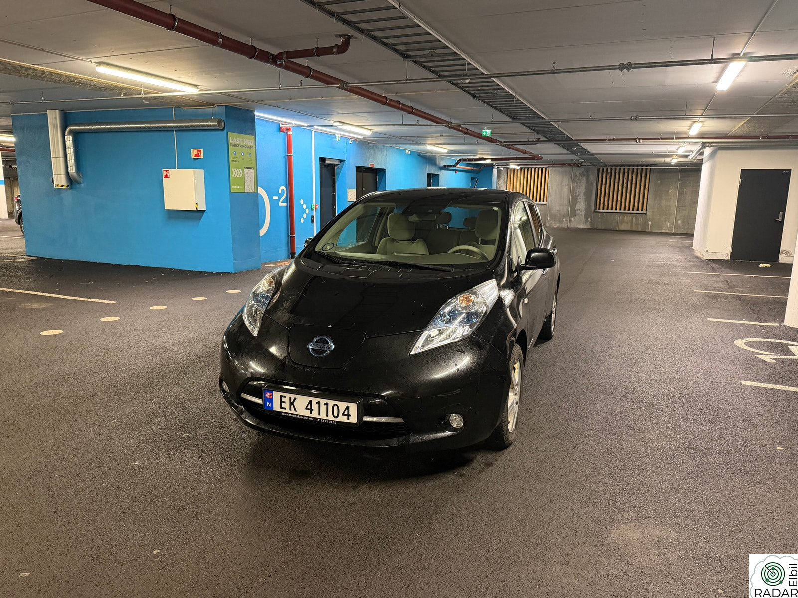 NISSAN LEAF
