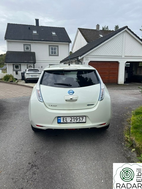 NISSAN LEAF