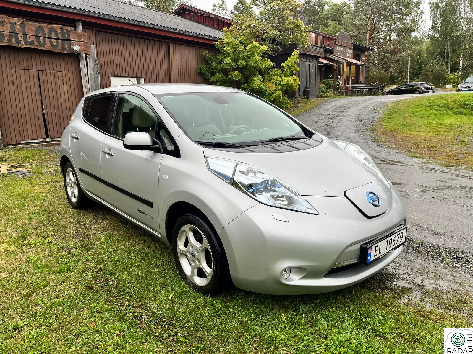 NISSAN LEAF