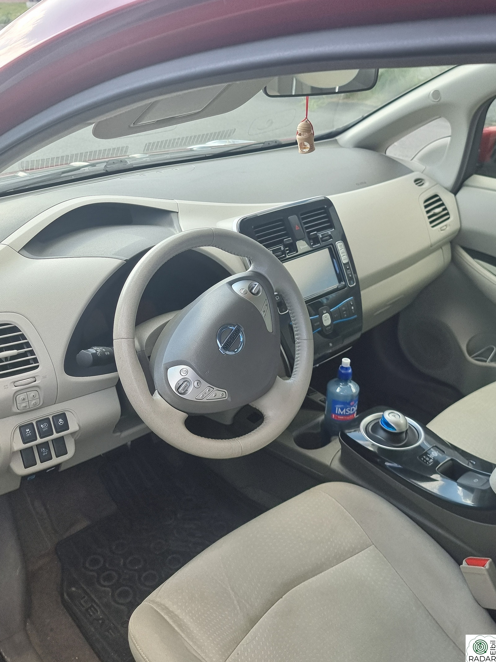 NISSAN LEAF