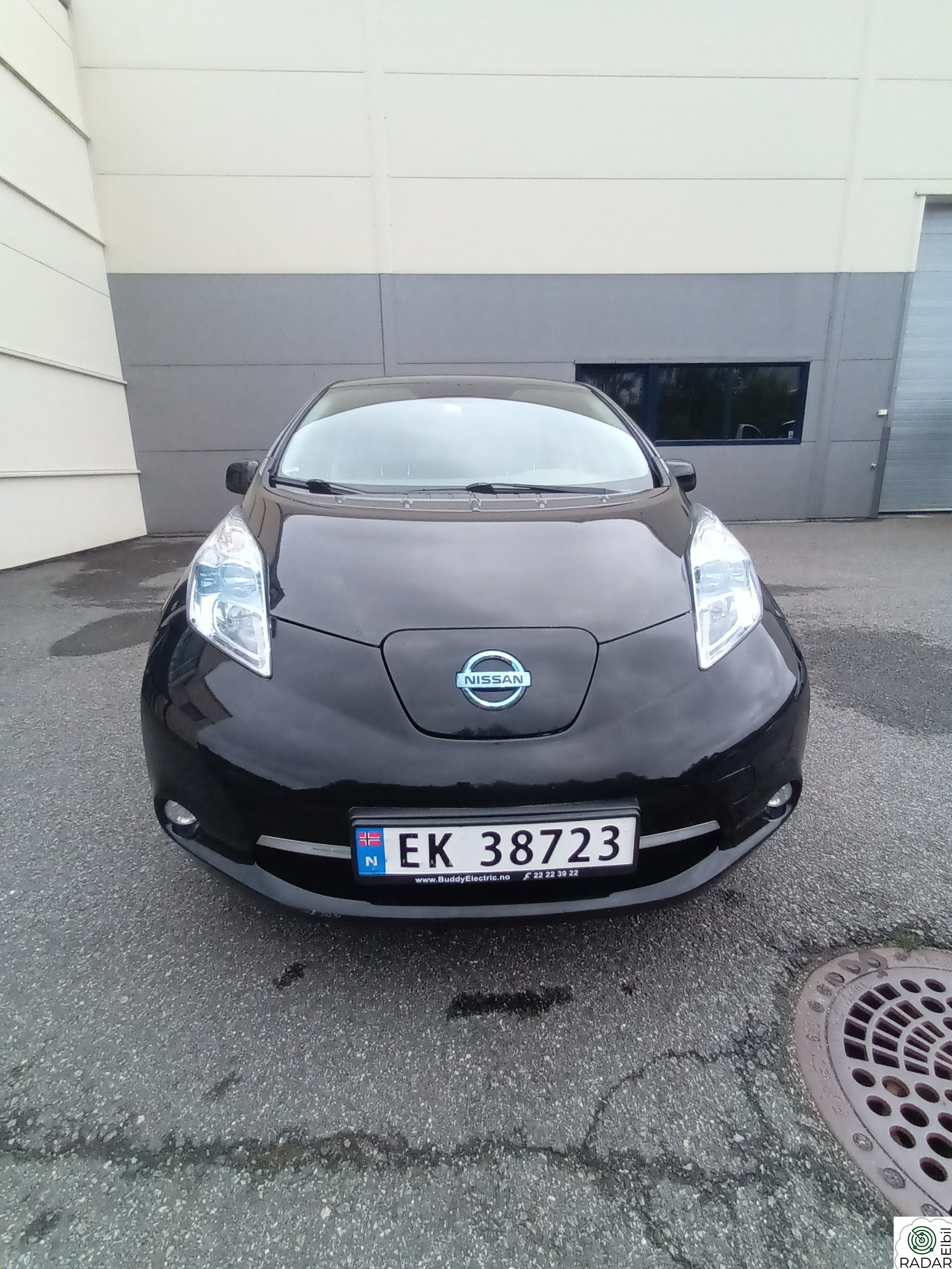 NISSAN LEAF