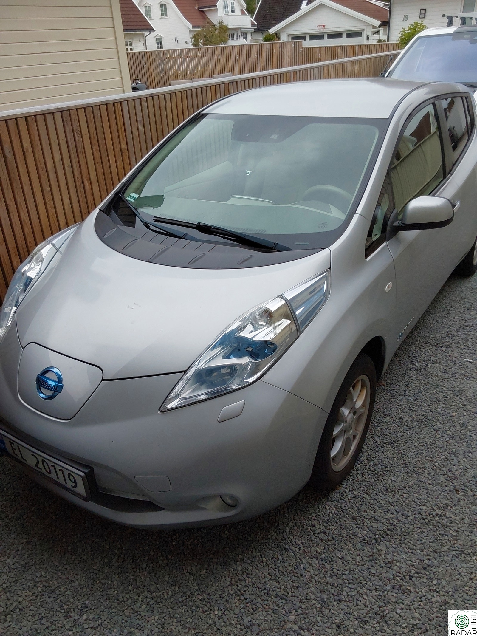 NISSAN LEAF