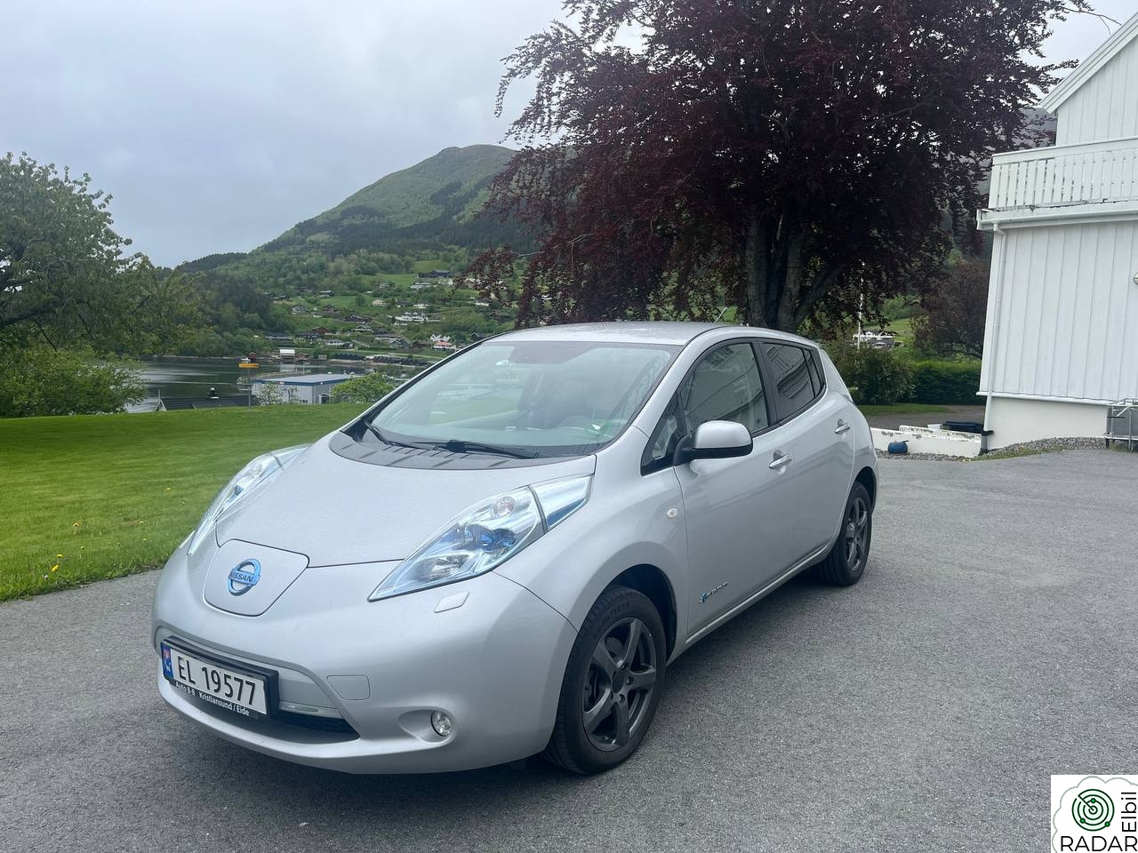 NISSAN LEAF