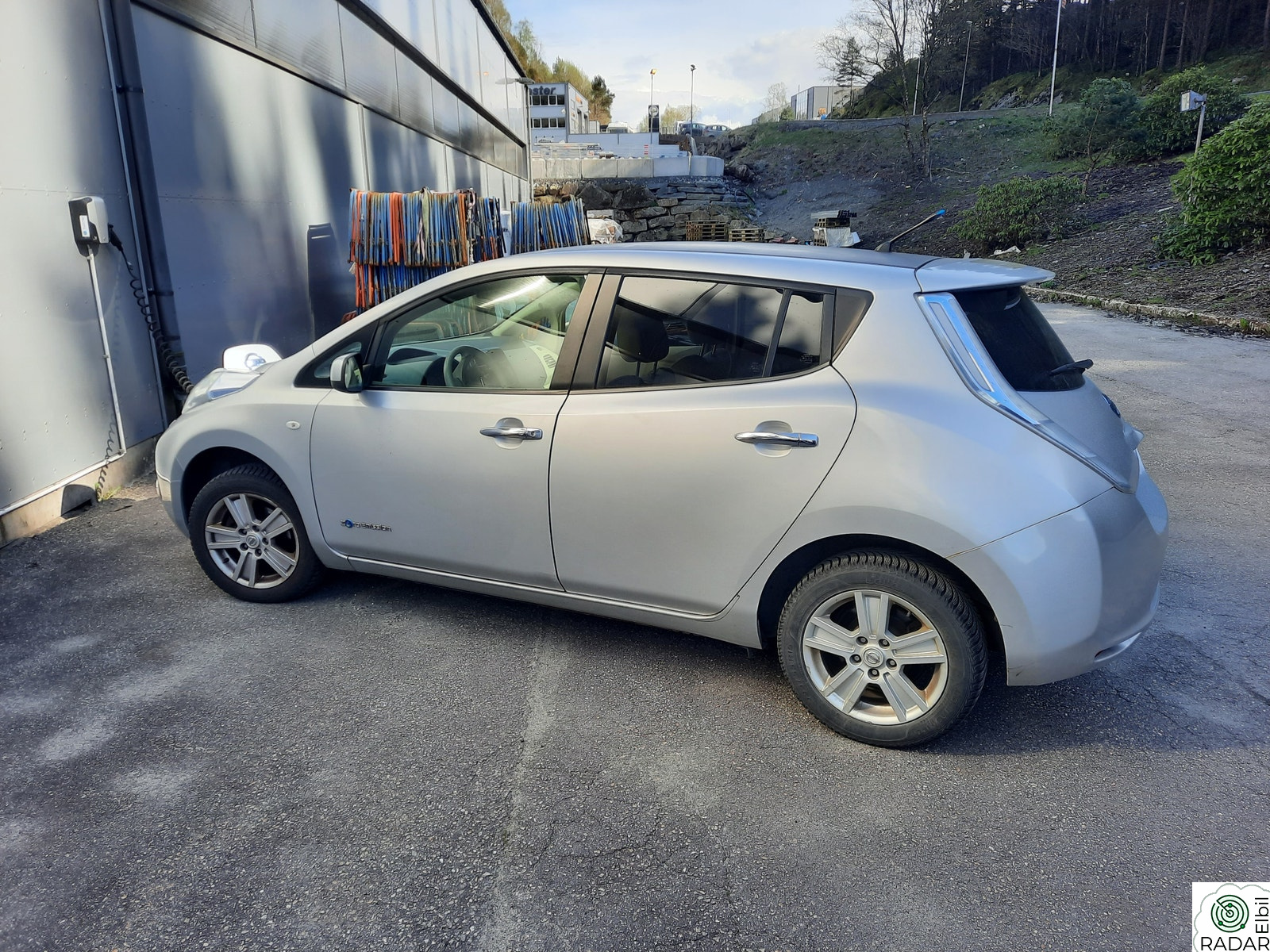 NISSAN LEAF