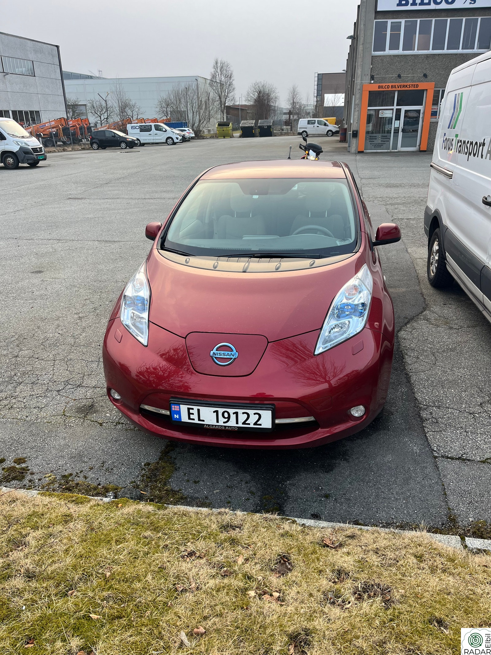 NISSAN LEAF