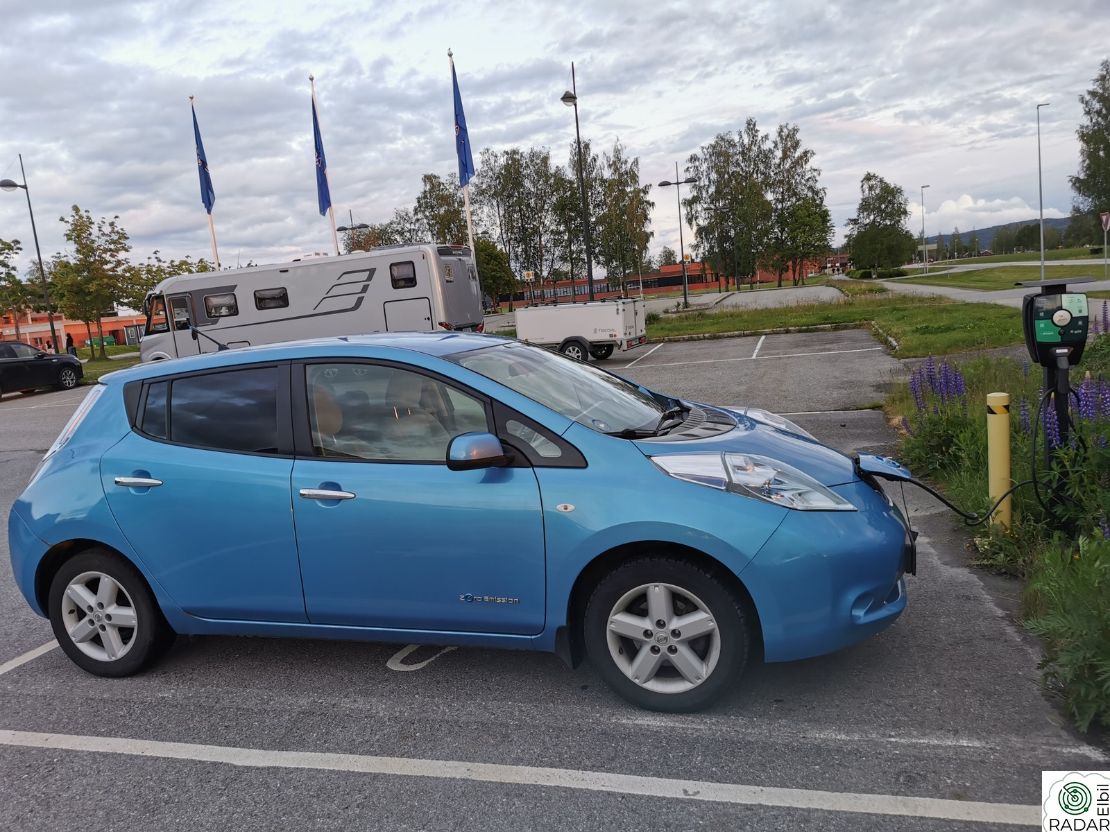 NISSAN LEAF