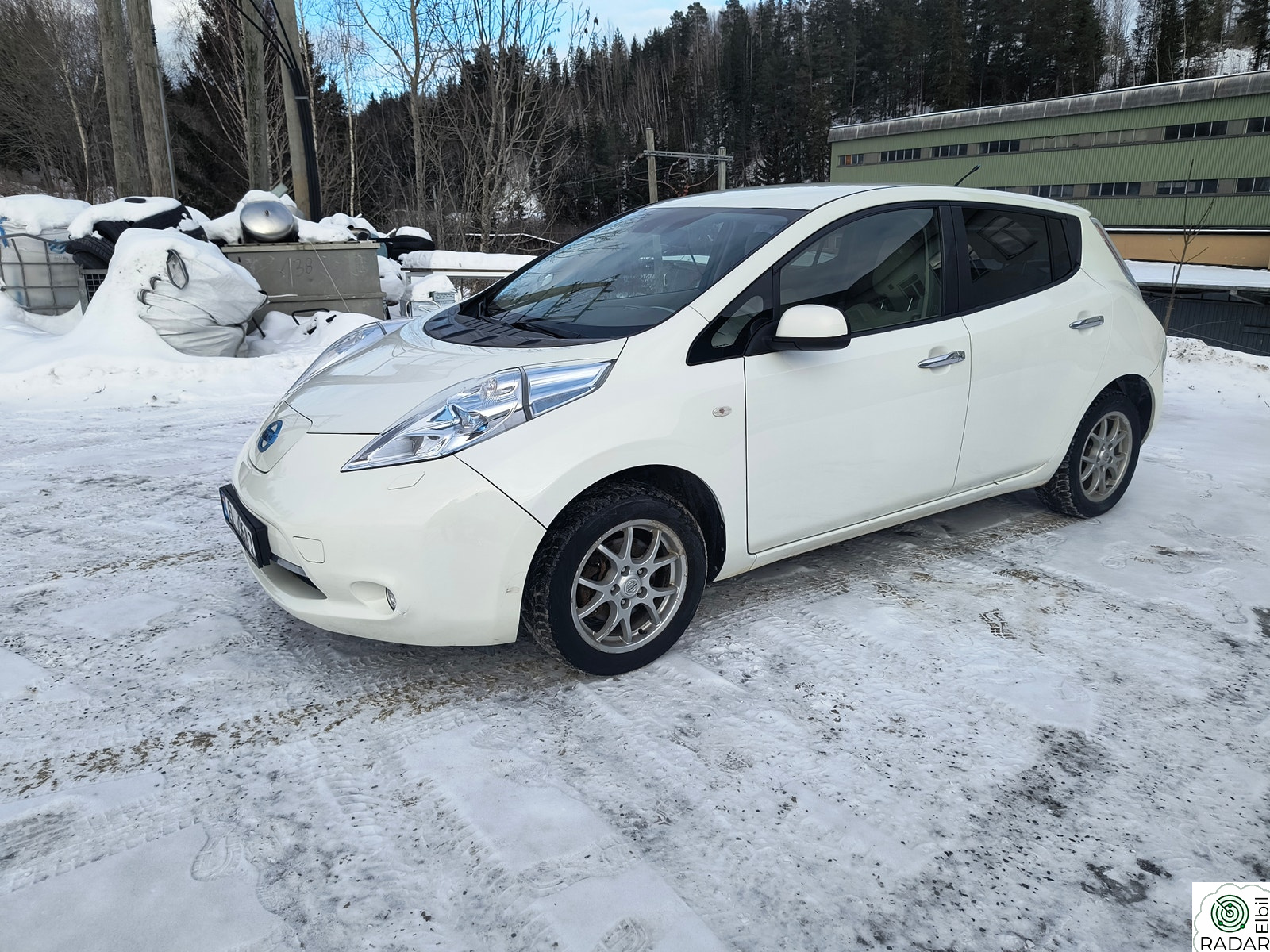 NISSAN LEAF