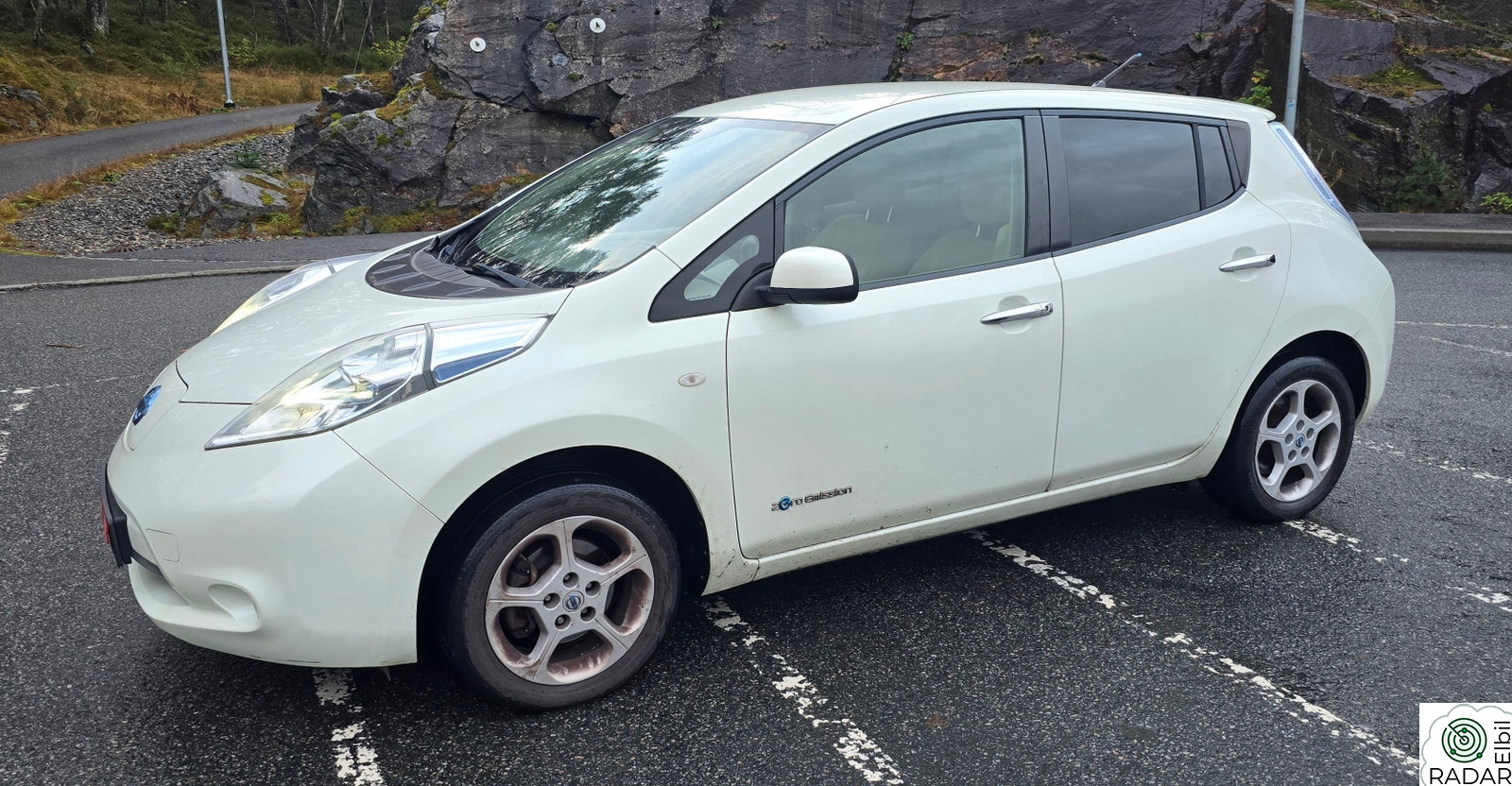 NISSAN LEAF