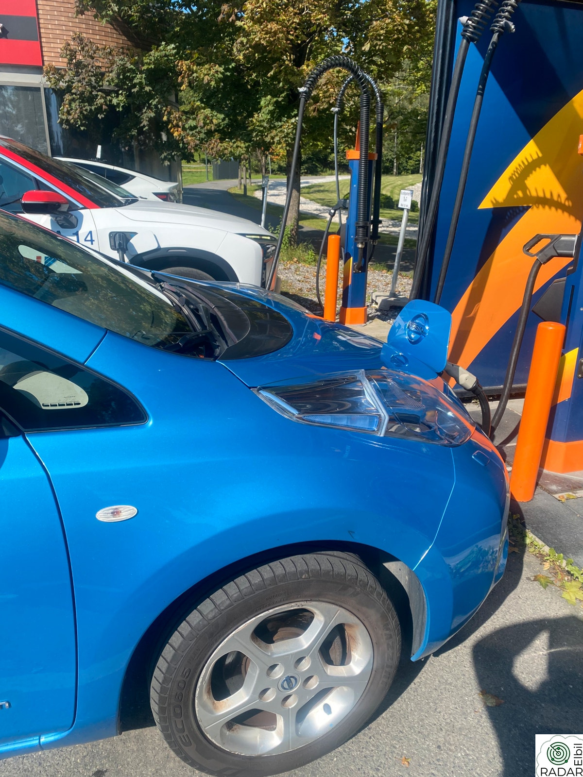 NISSAN LEAF