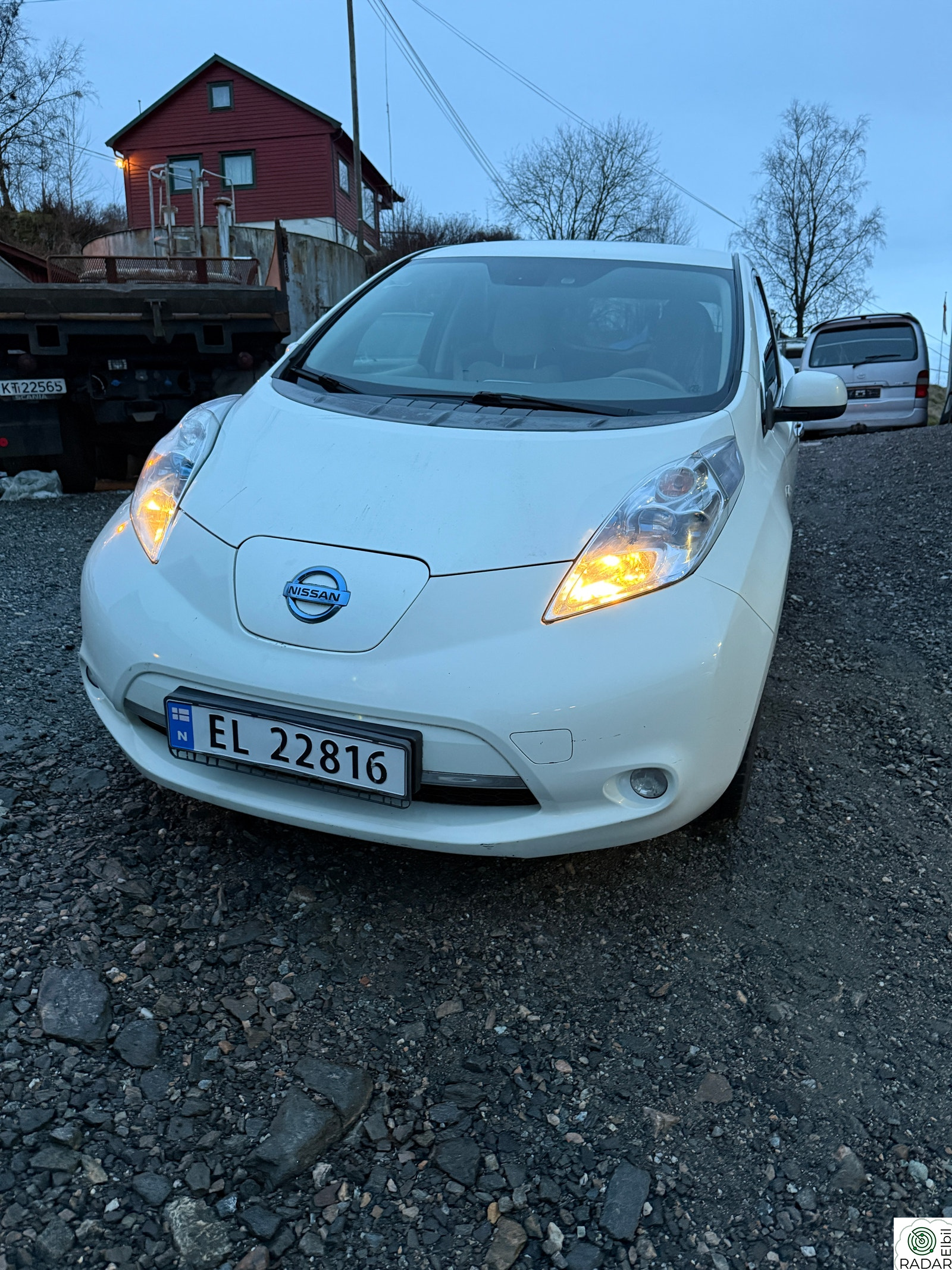NISSAN LEAF