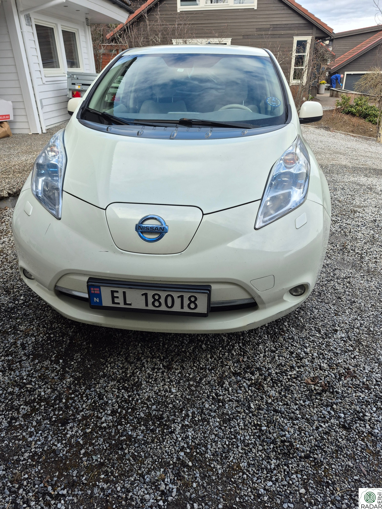 NISSAN LEAF