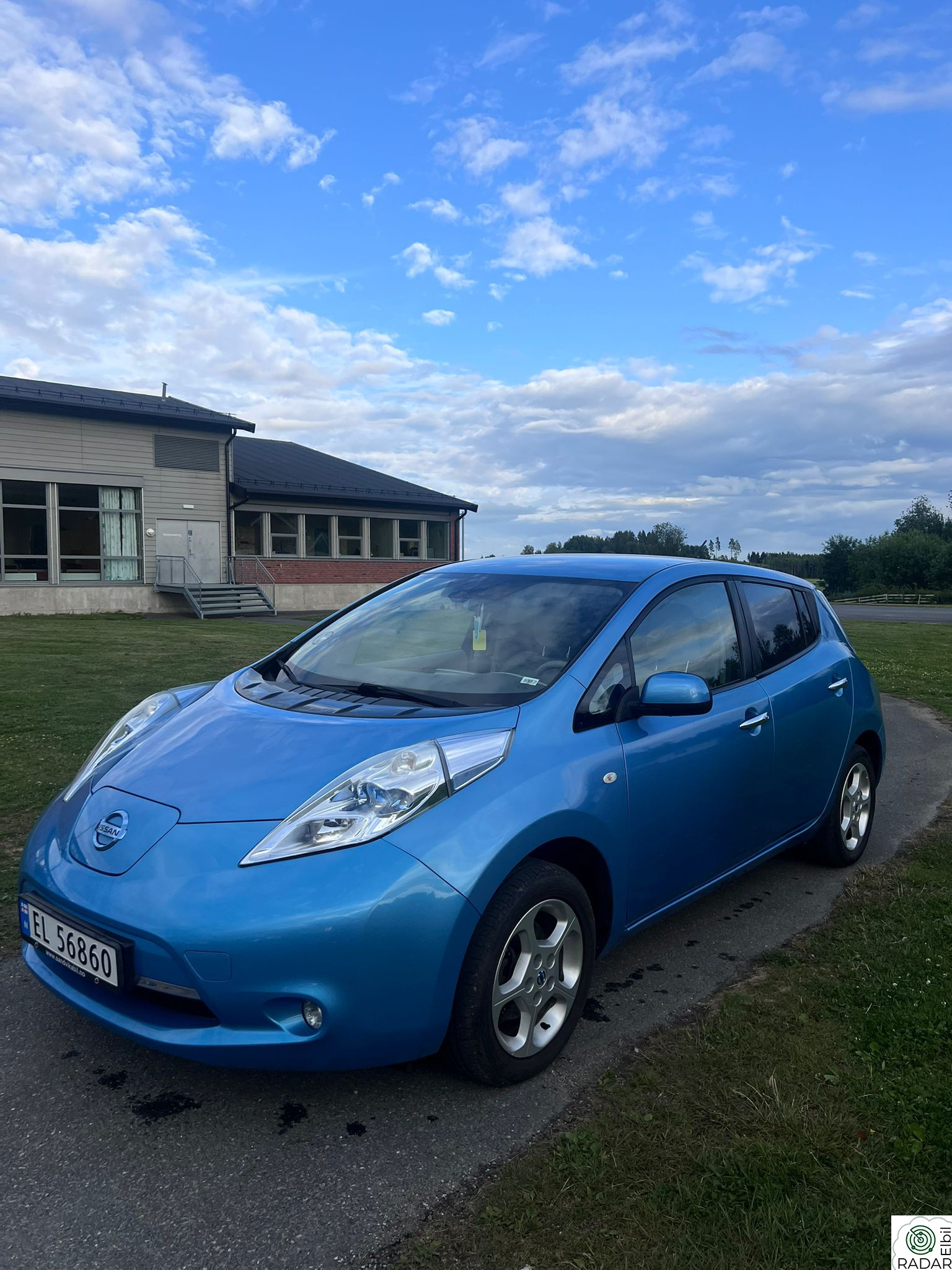 NISSAN LEAF
