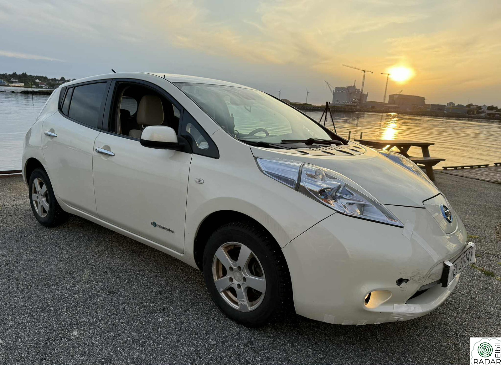 NISSAN LEAF