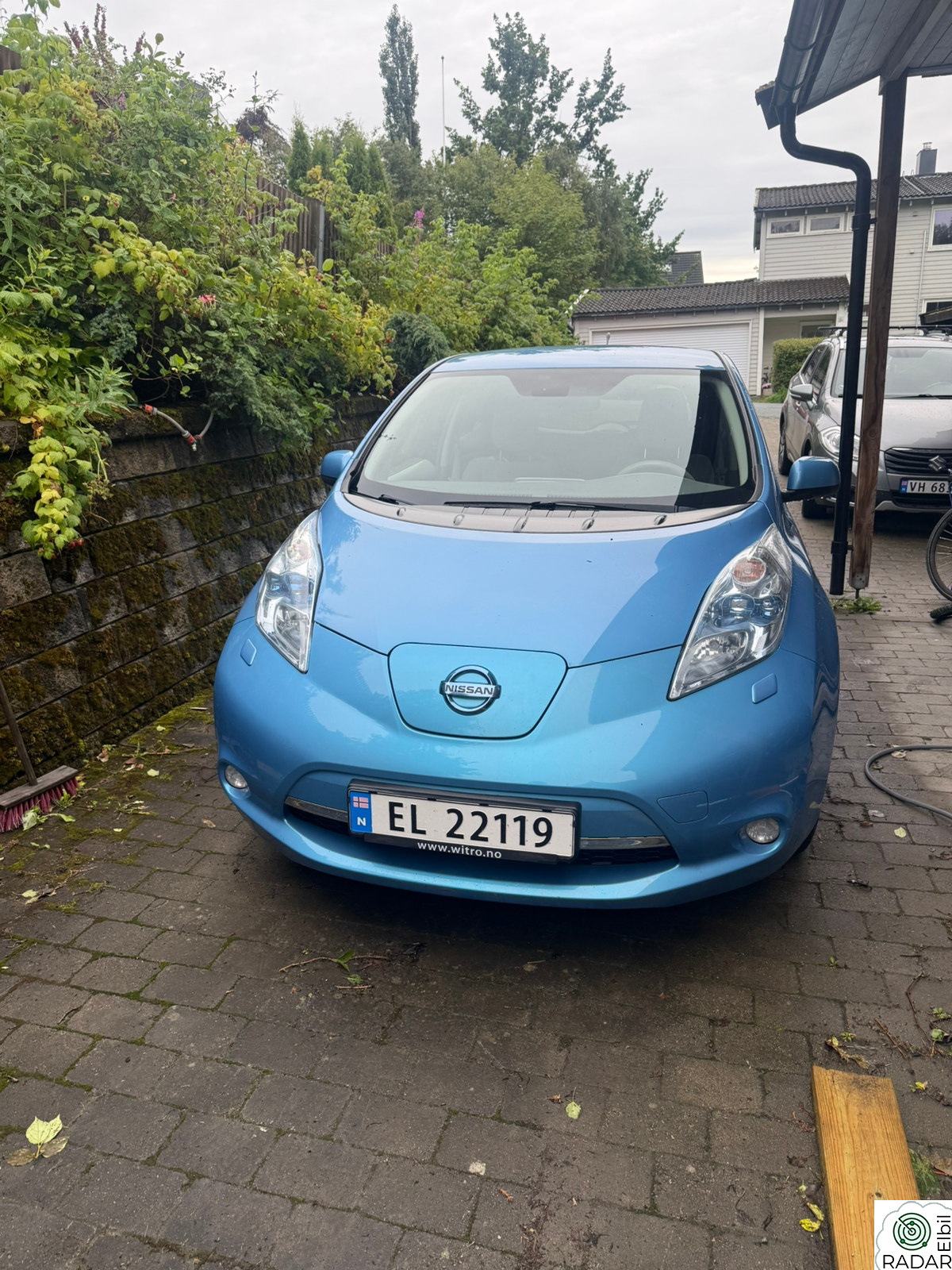 NISSAN LEAF
