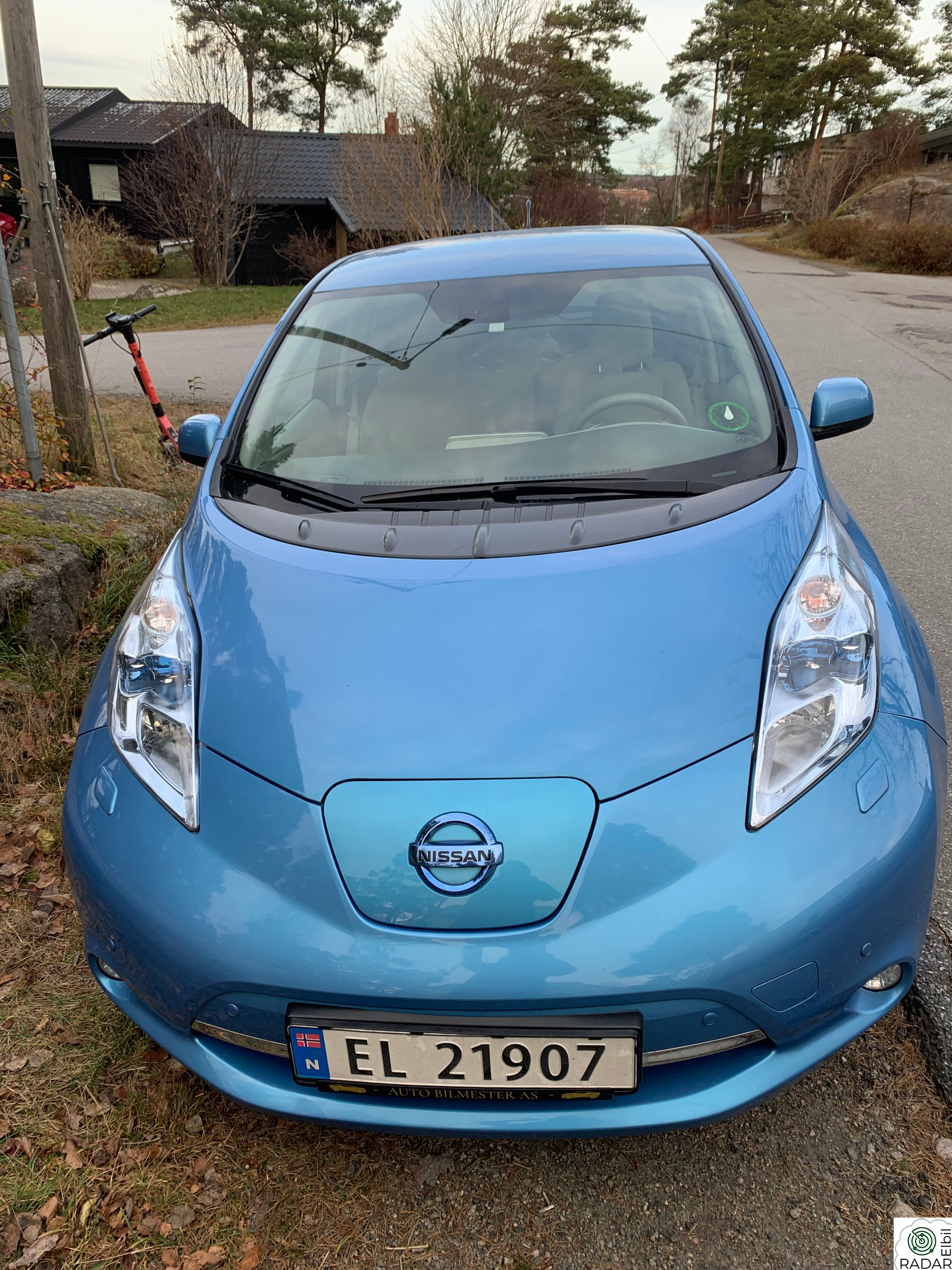 NISSAN LEAF