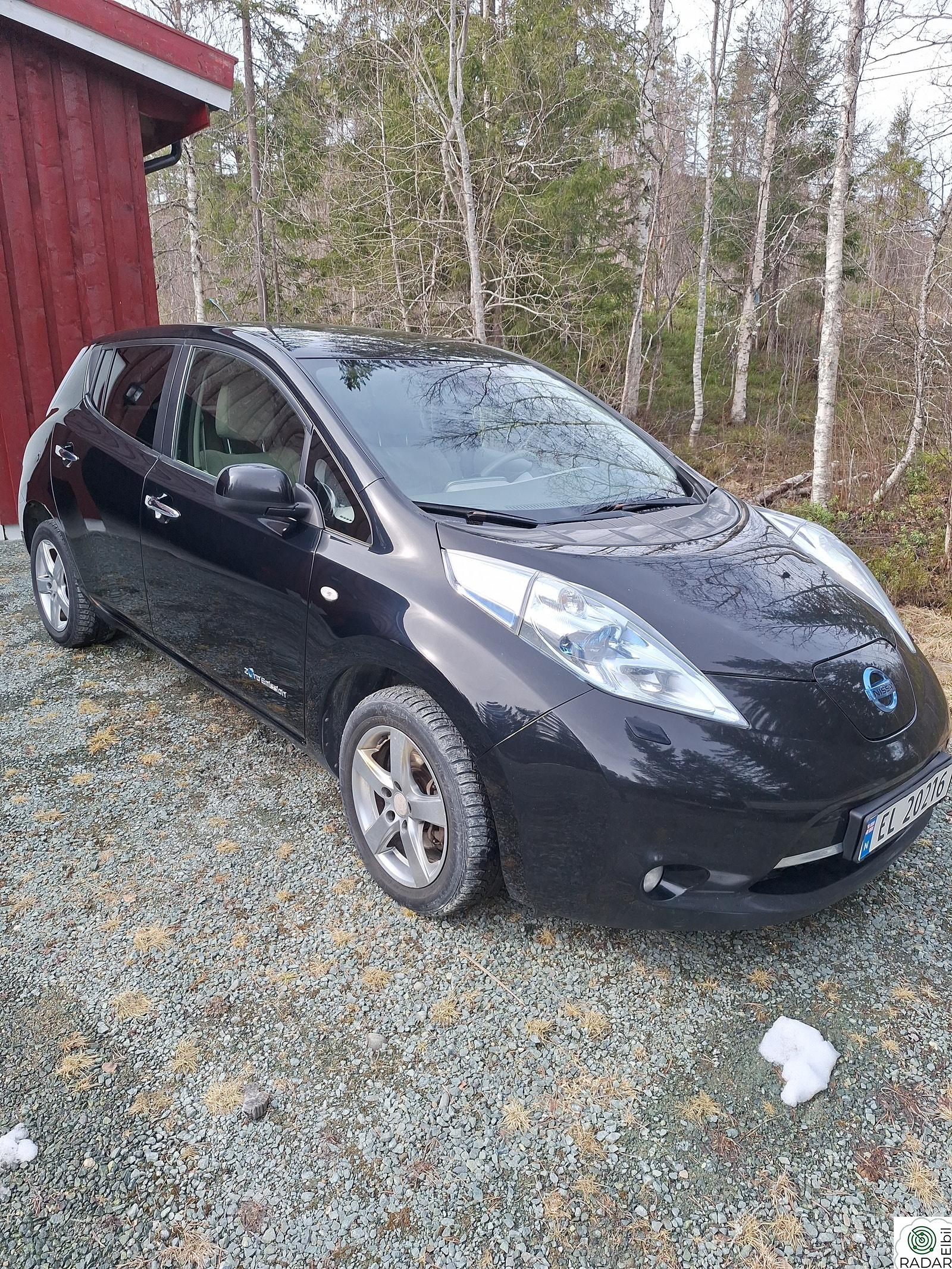 NISSAN LEAF