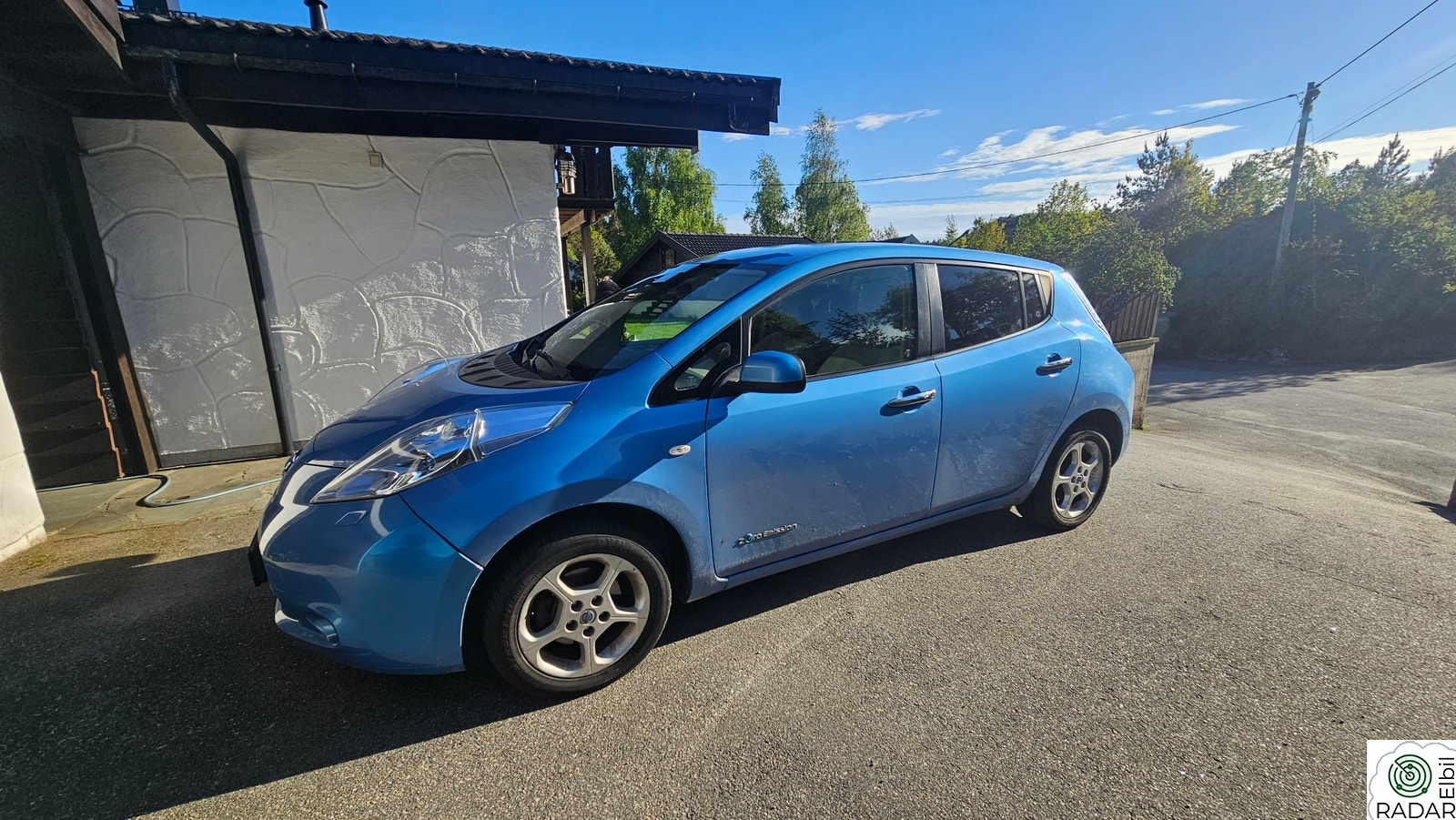 NISSAN LEAF