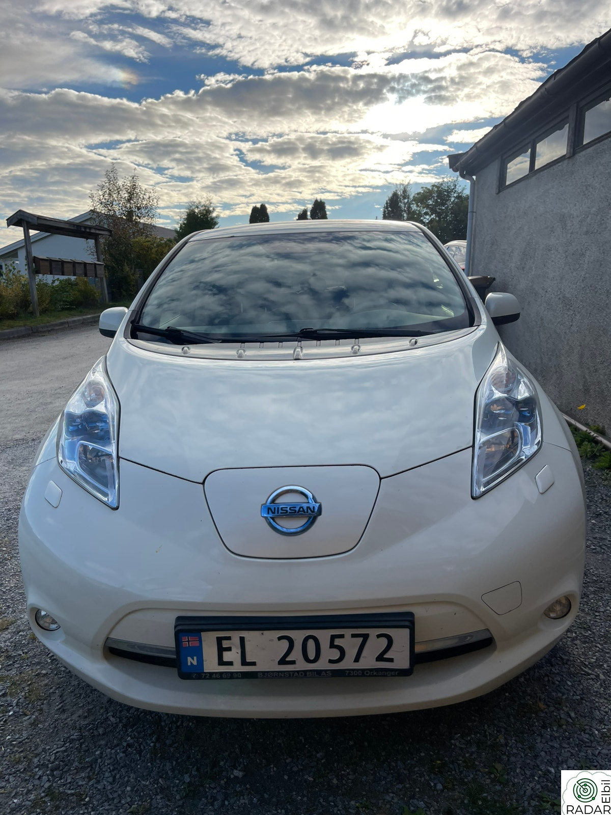 NISSAN LEAF