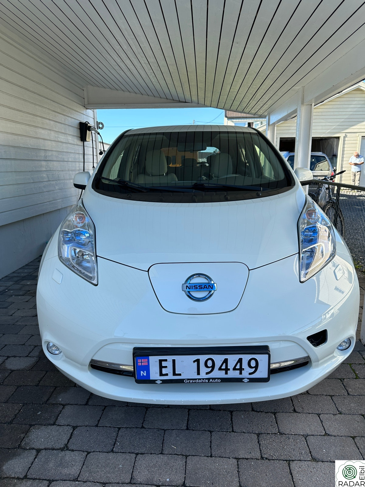 NISSAN LEAF