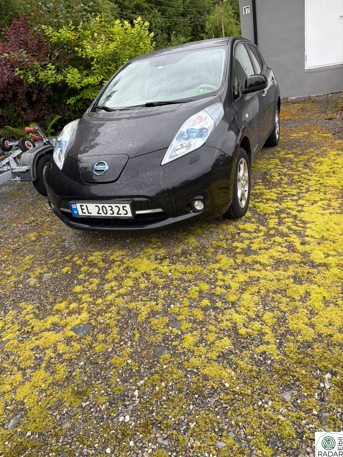 NISSAN LEAF