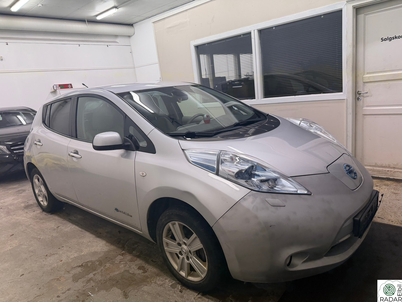 NISSAN LEAF
