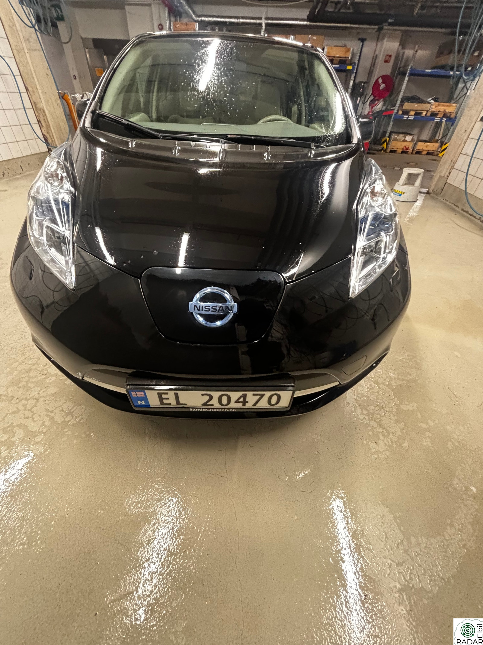 NISSAN LEAF
