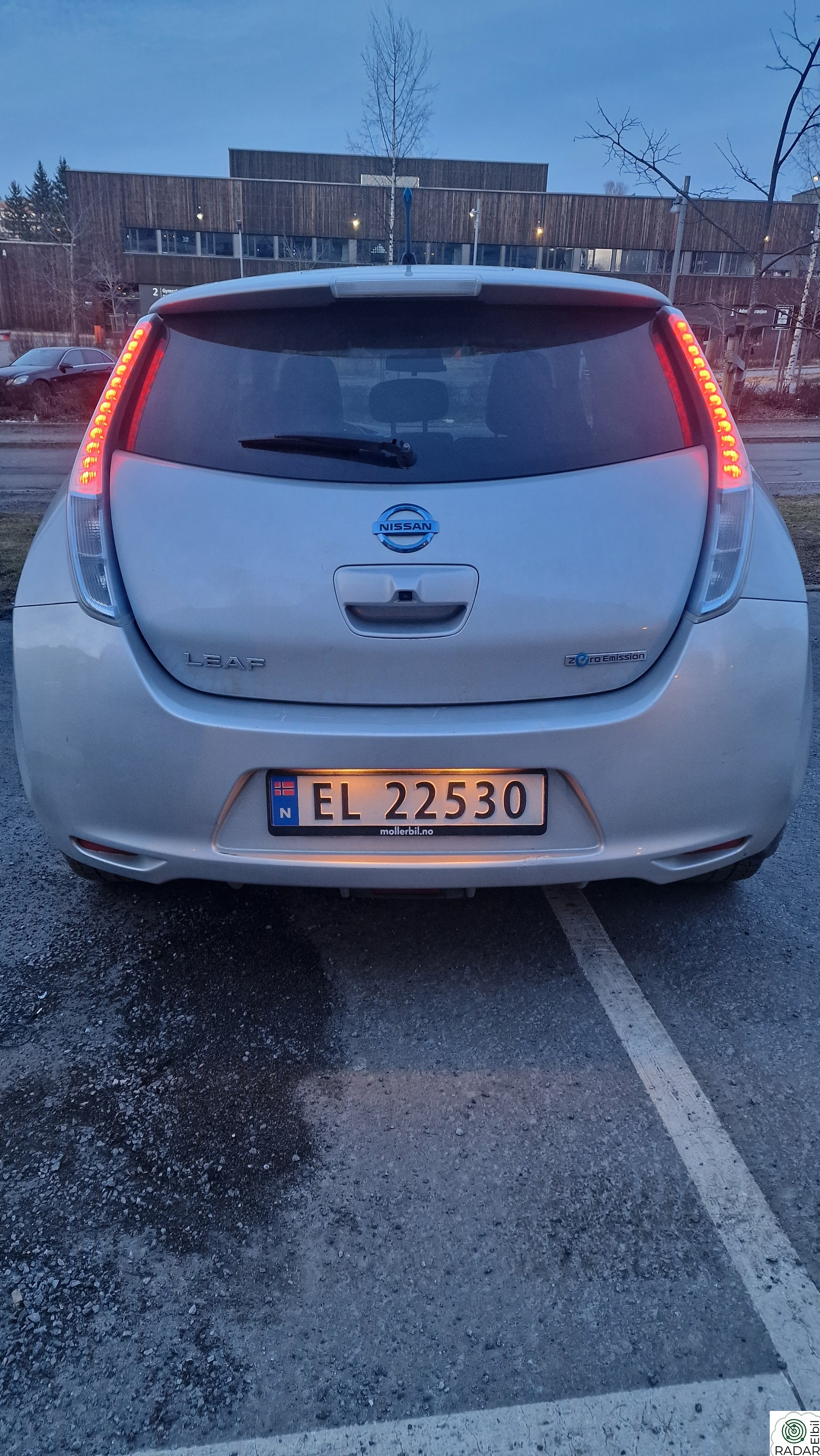 NISSAN LEAF