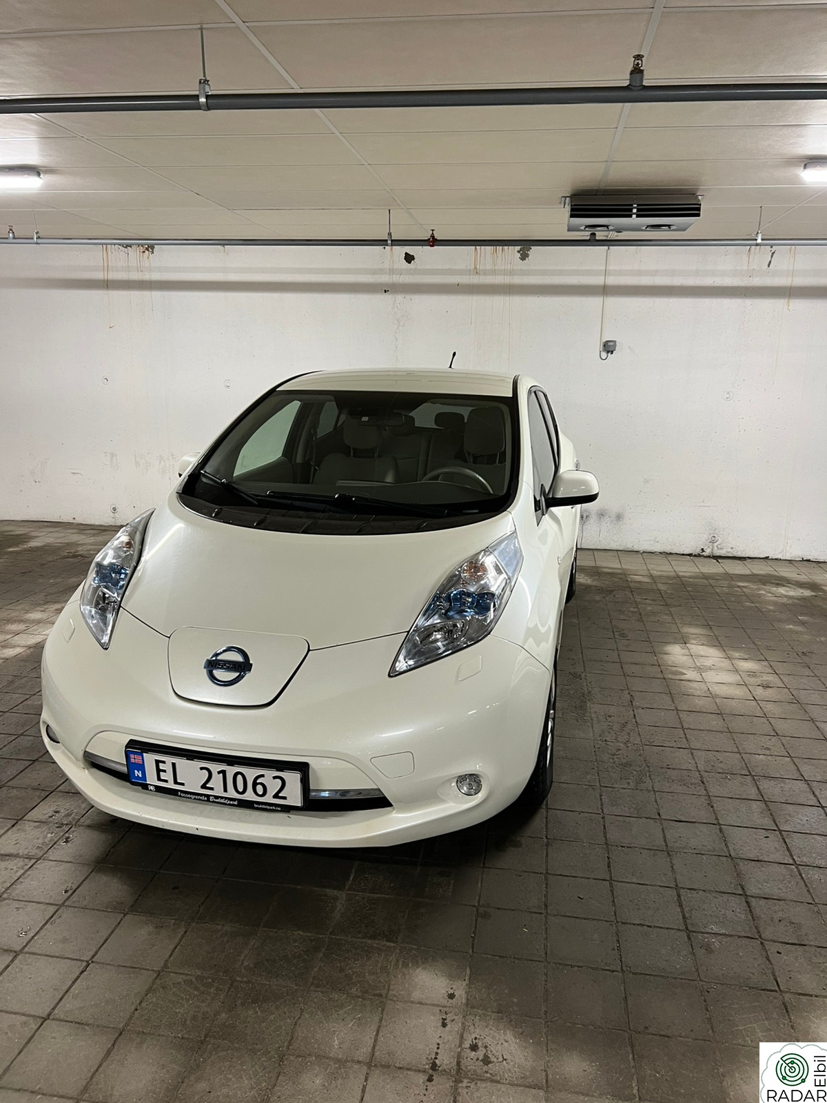 NISSAN LEAF