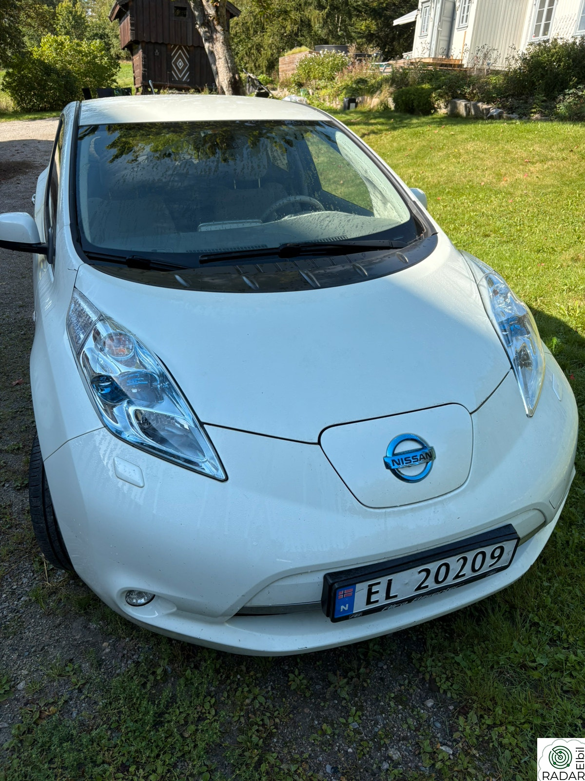 NISSAN LEAF