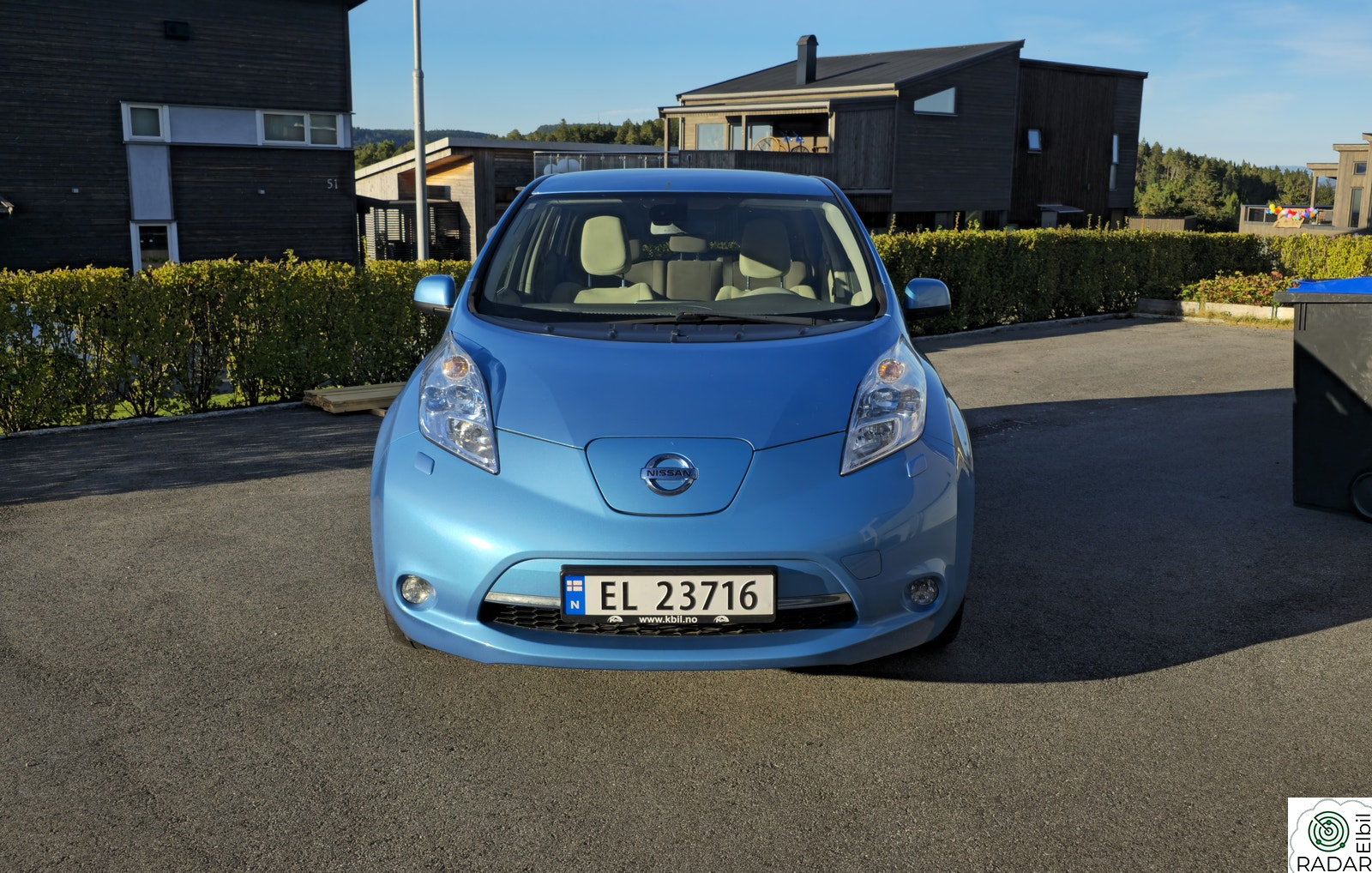 NISSAN LEAF
