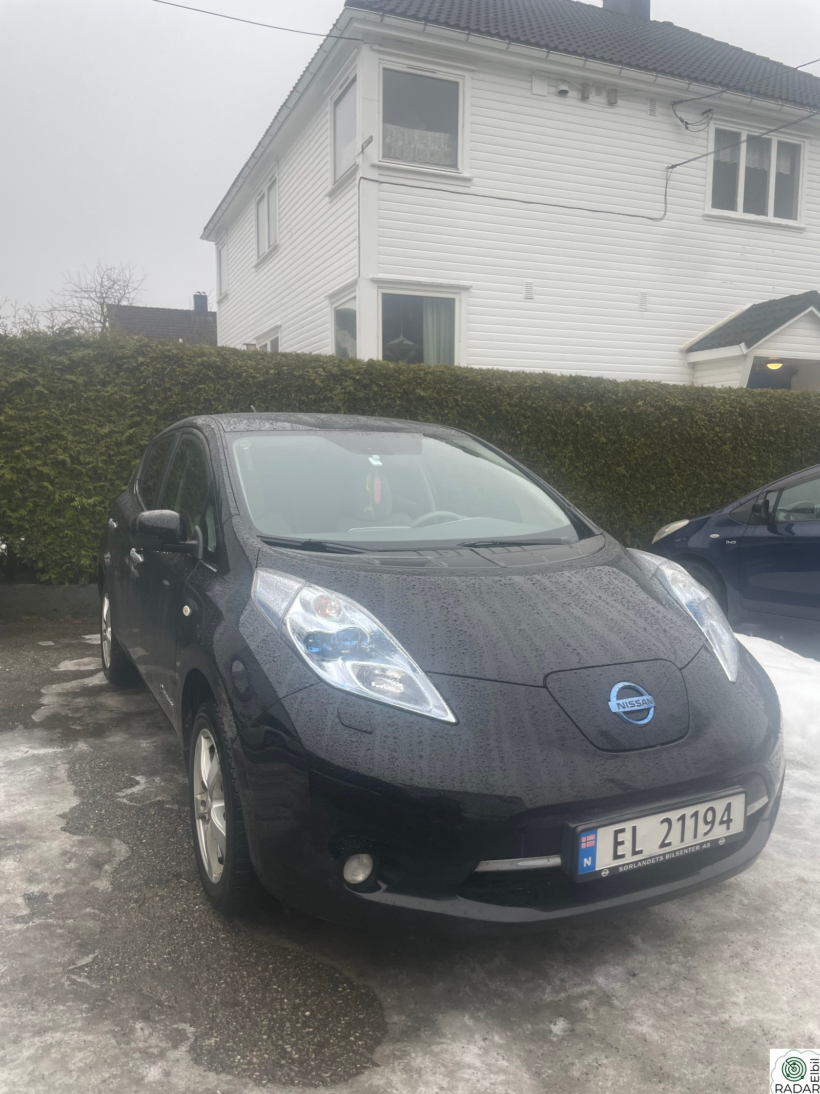 NISSAN LEAF