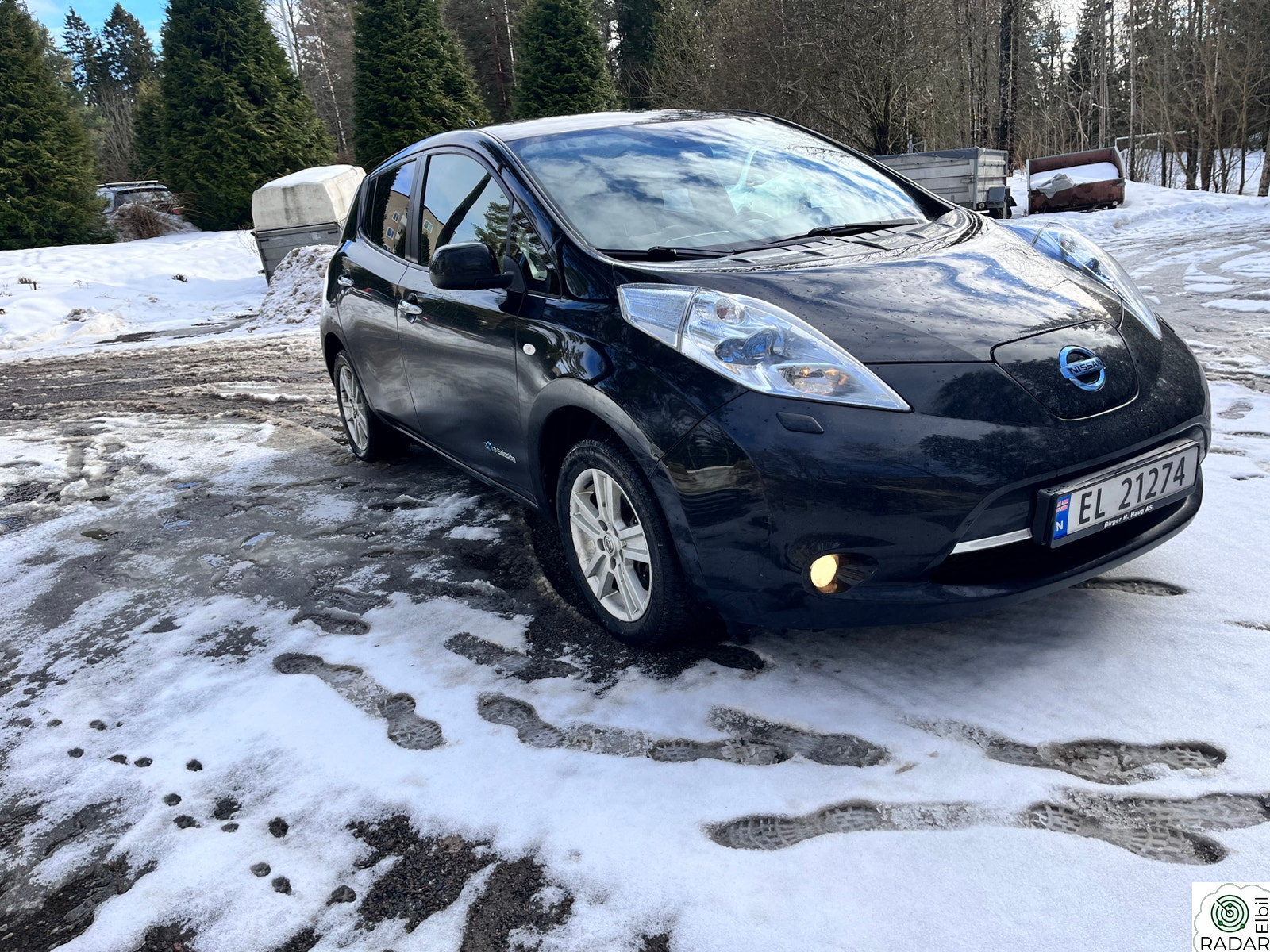 NISSAN LEAF
