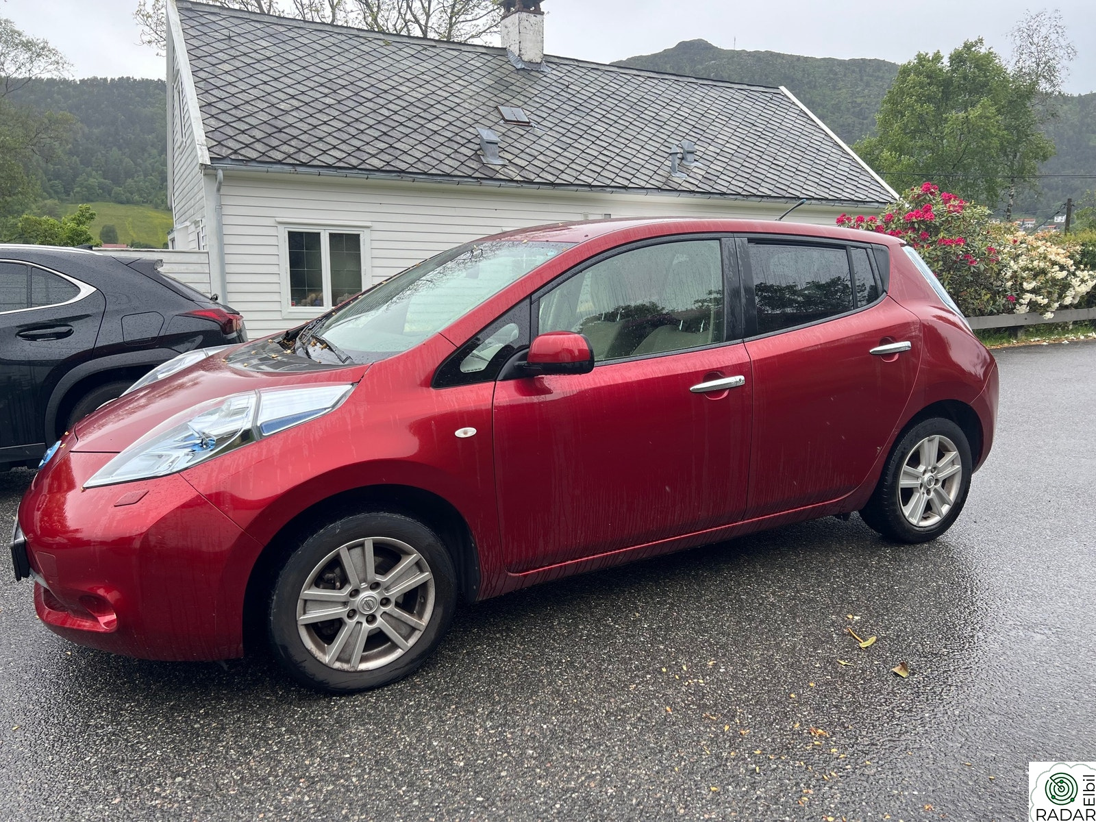 NISSAN LEAF