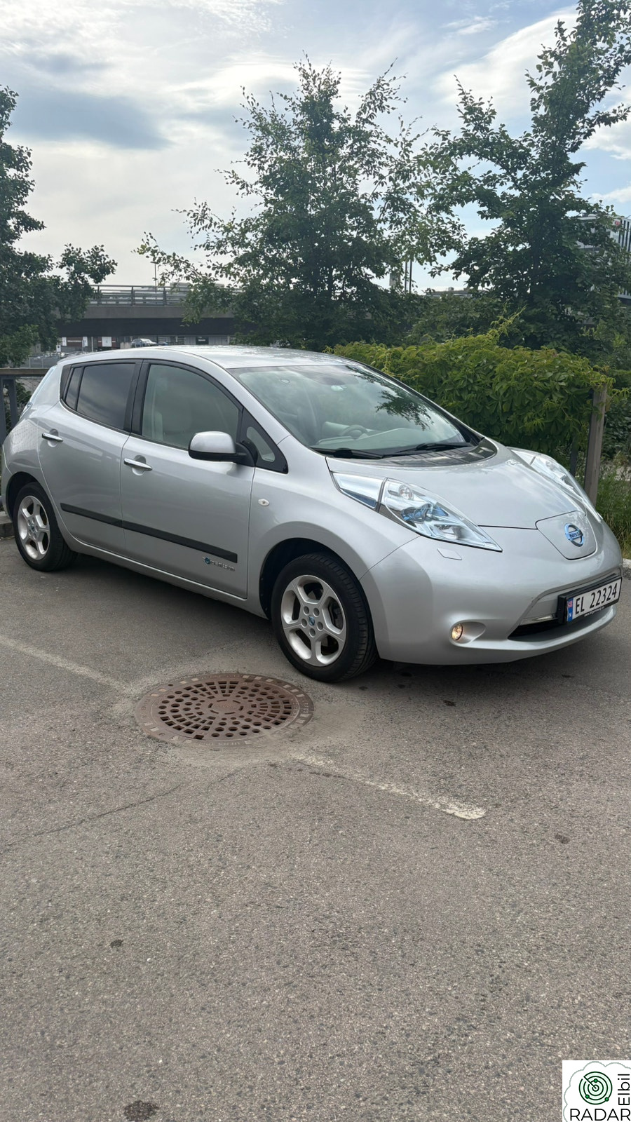 NISSAN LEAF