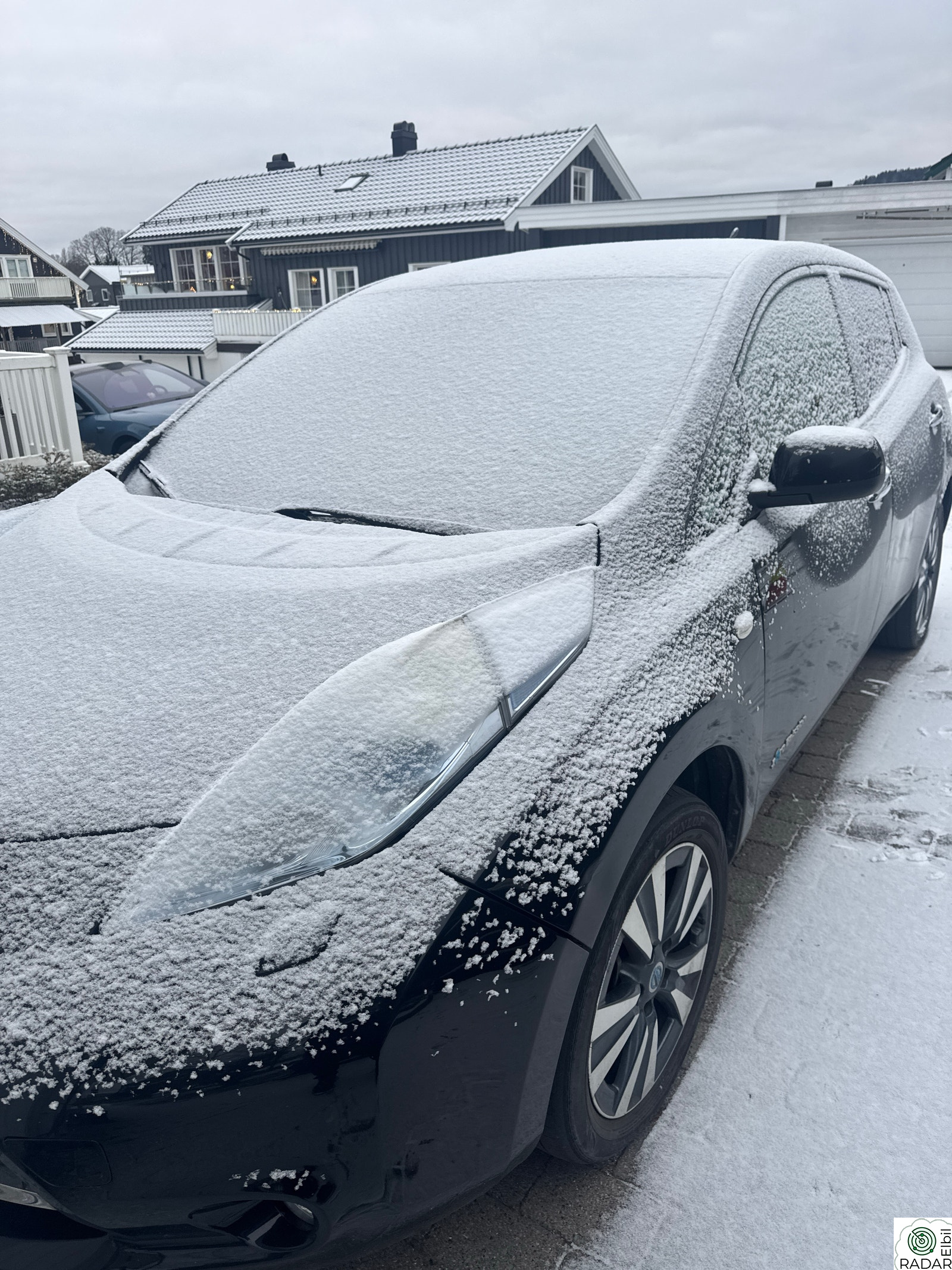 NISSAN LEAF