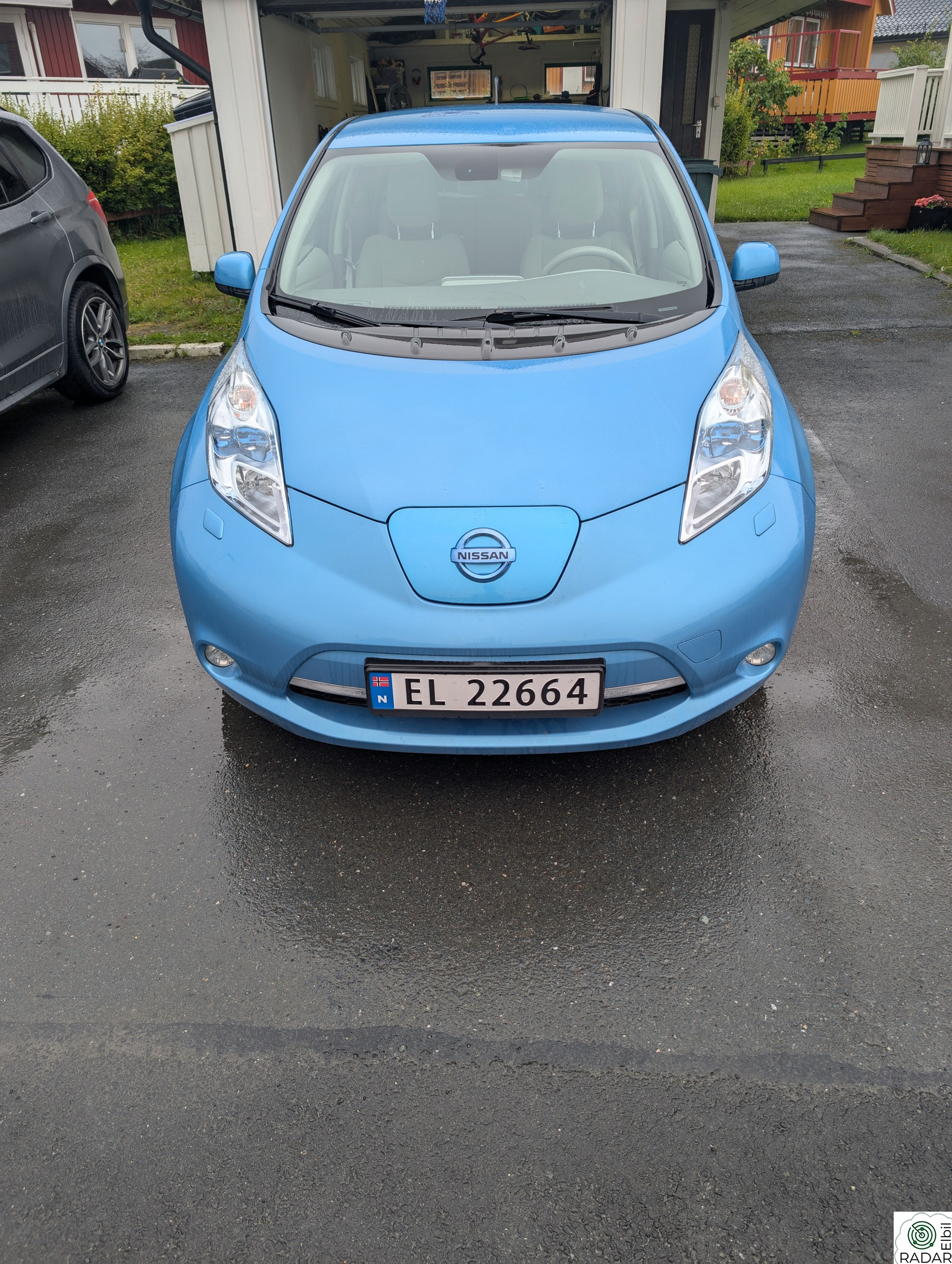 NISSAN LEAF