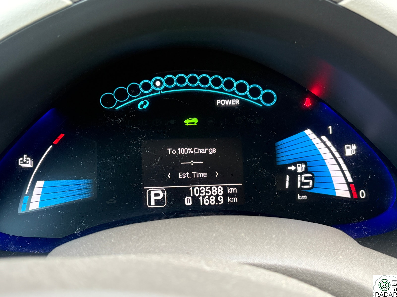 NISSAN LEAF