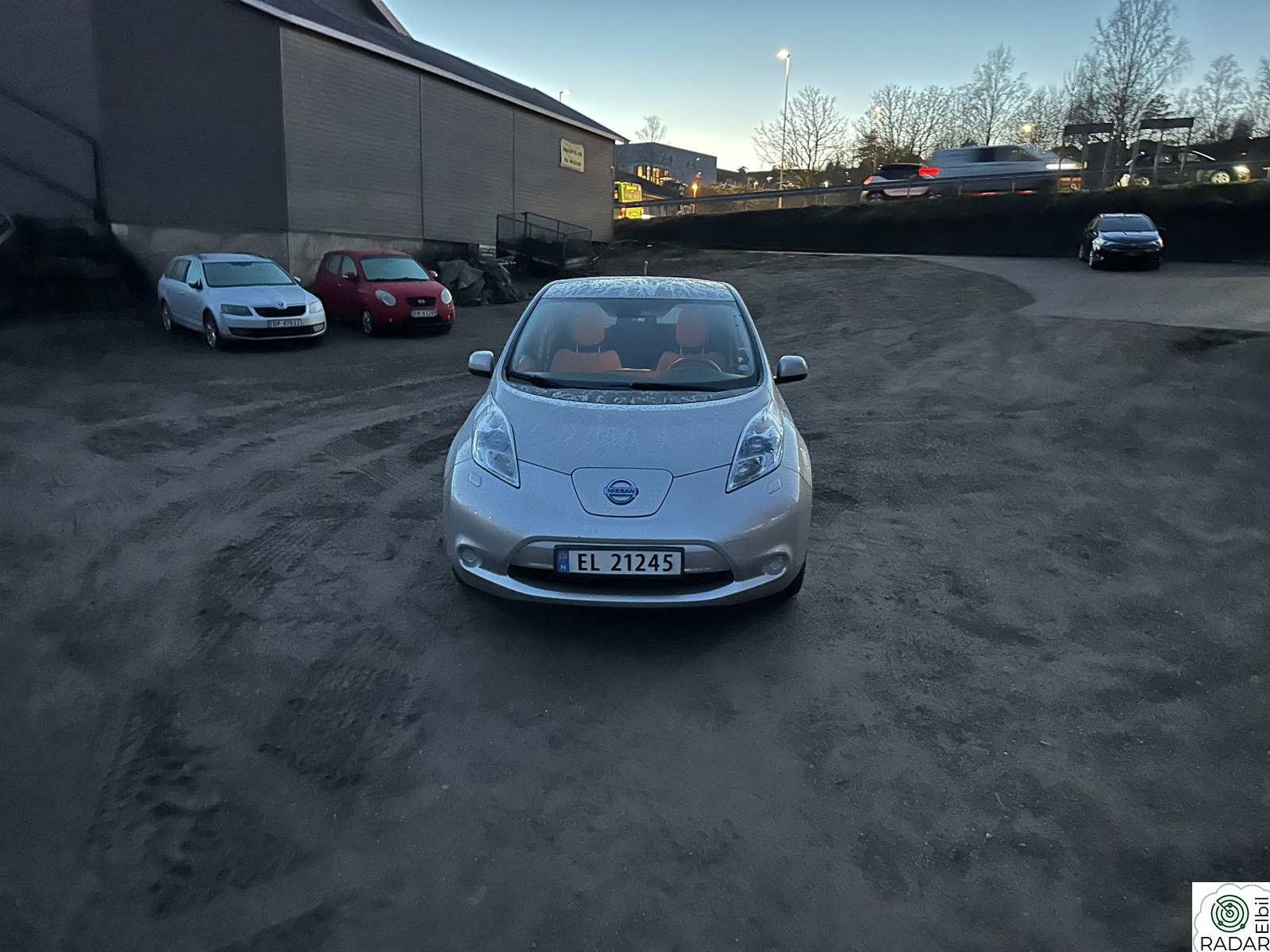 NISSAN LEAF 9/12 batteri / Hel og pen!