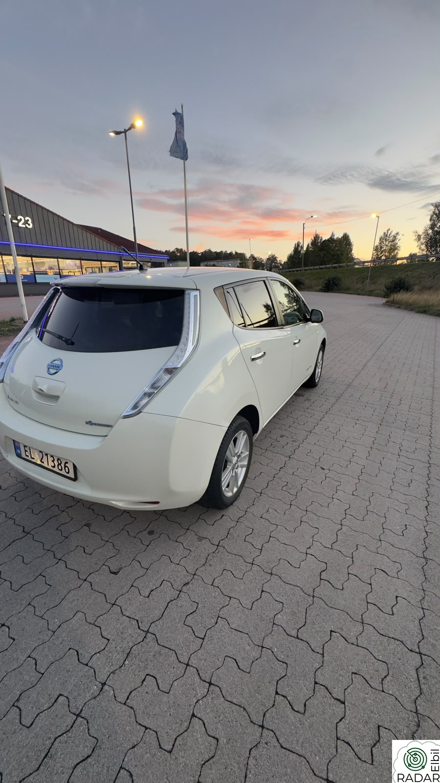 NISSAN LEAF