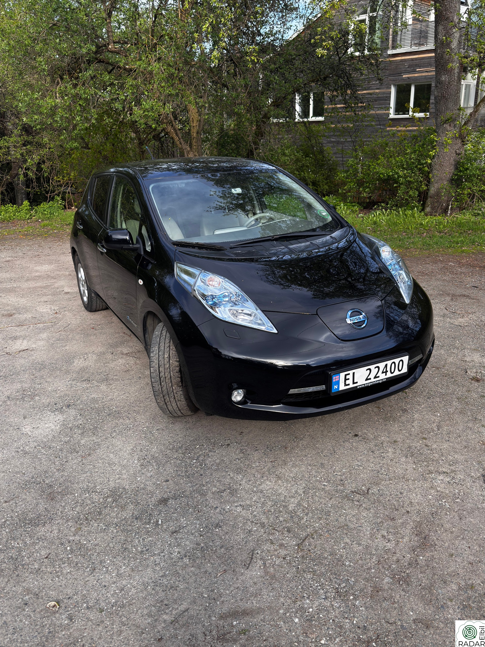 NISSAN LEAF