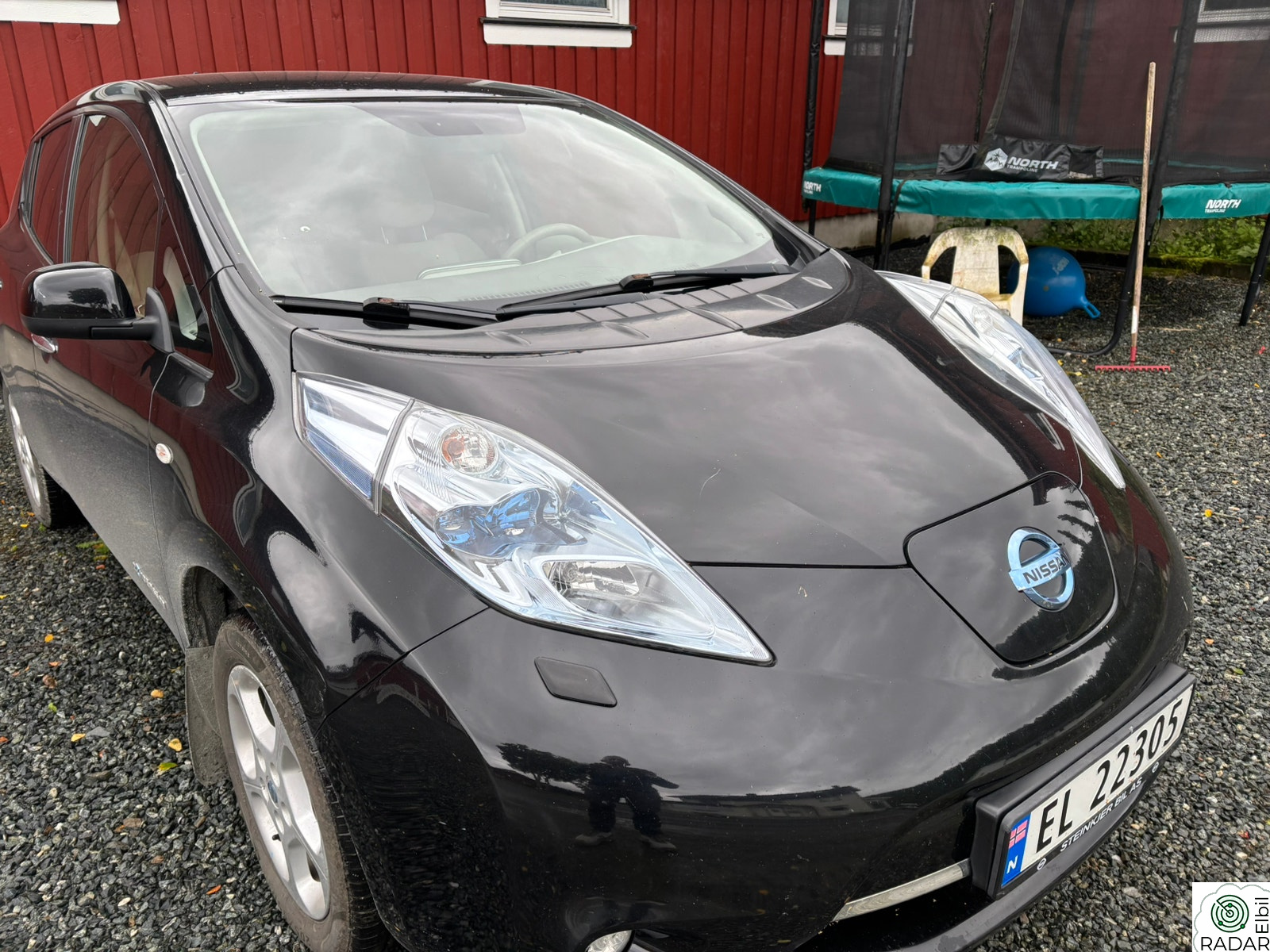 NISSAN LEAF