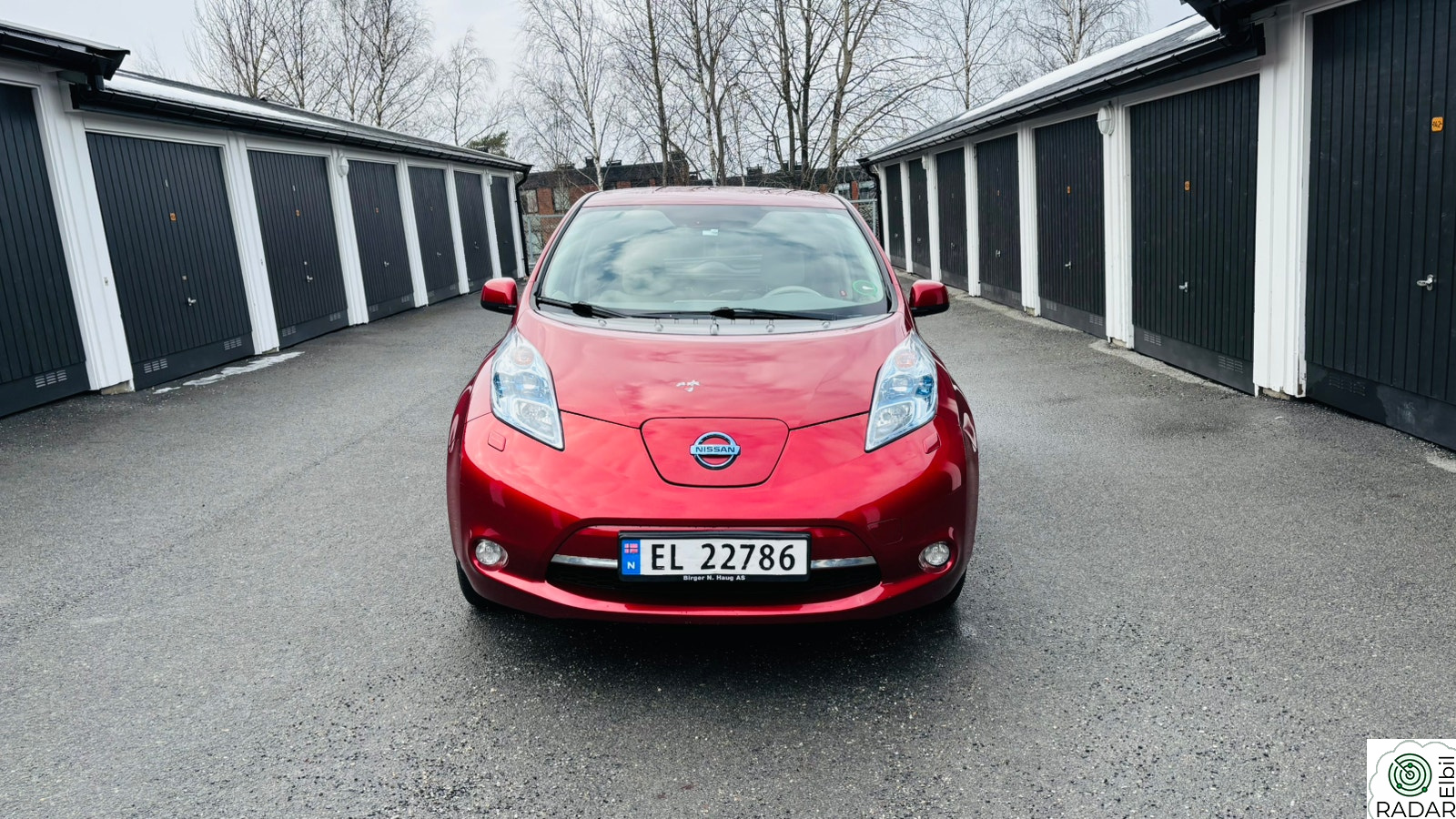 NISSAN LEAF