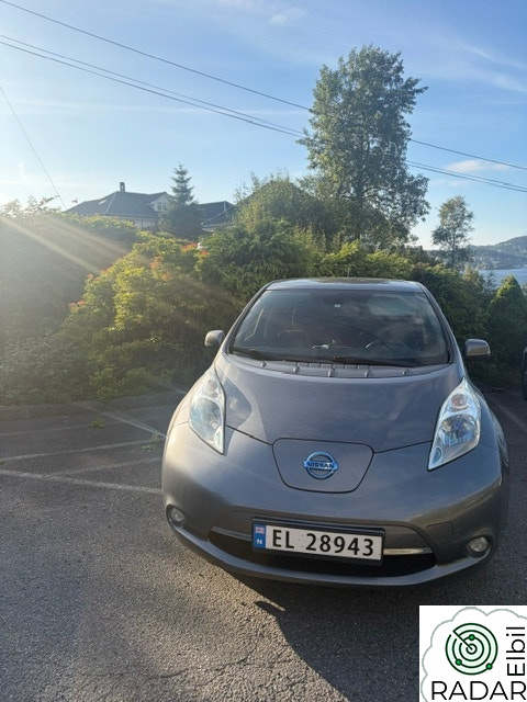 NISSAN LEAF