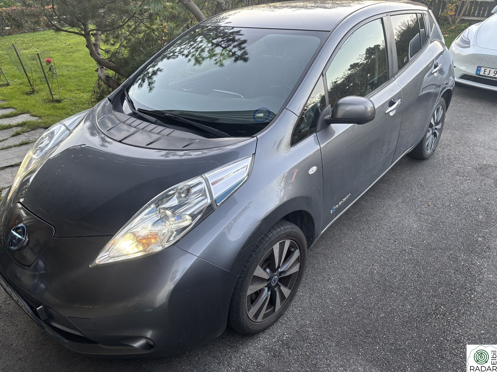 NISSAN LEAF Tekna