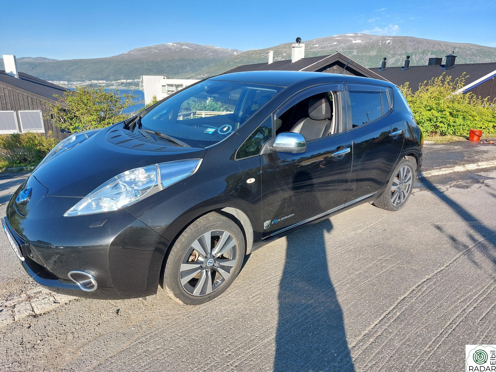 NISSAN LEAF LEAF