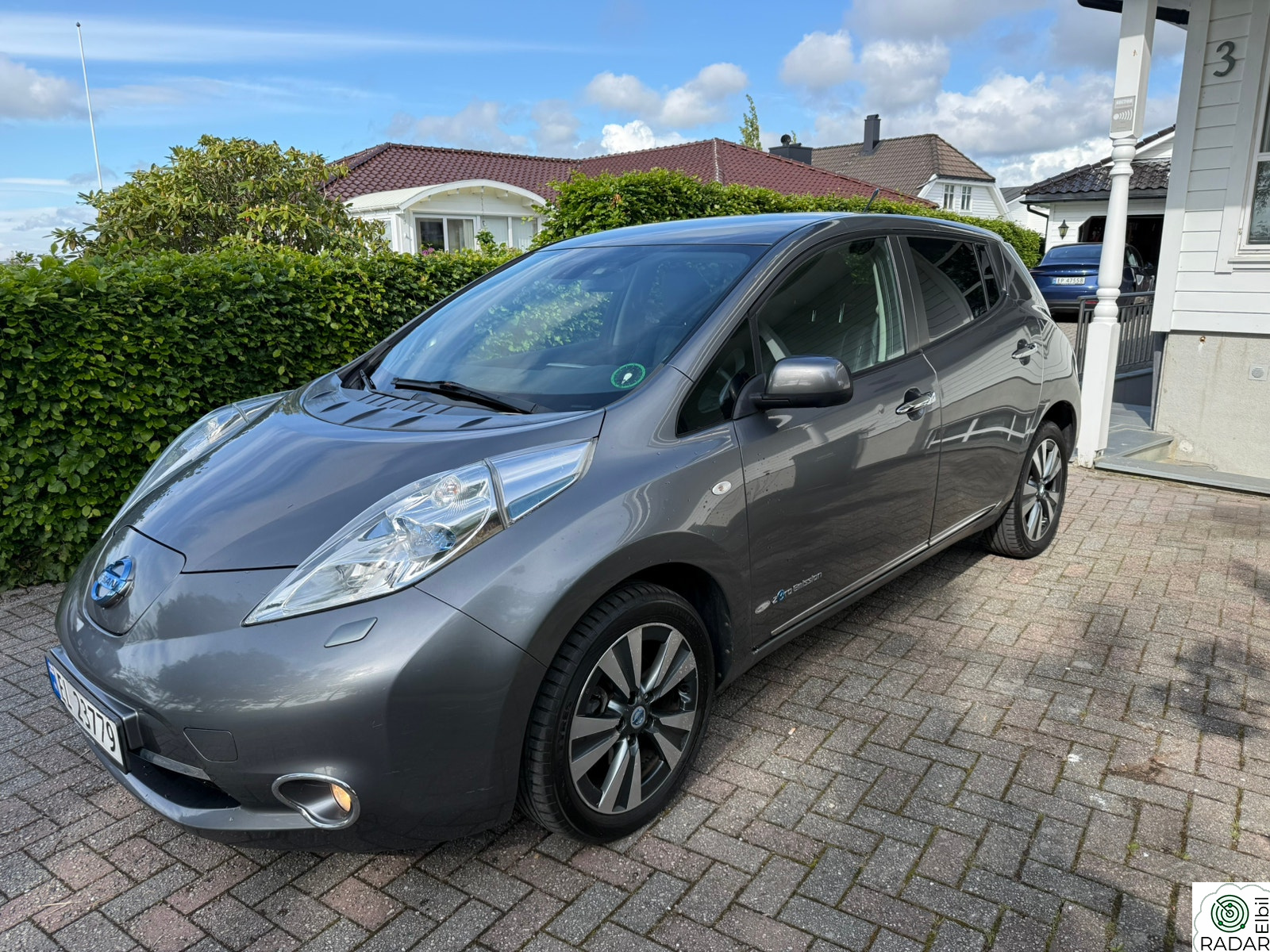 NISSAN LEAF Tekna