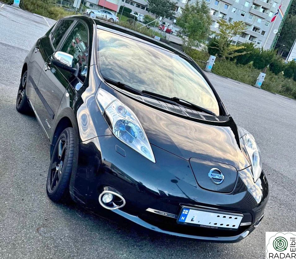 NISSAN LEAF