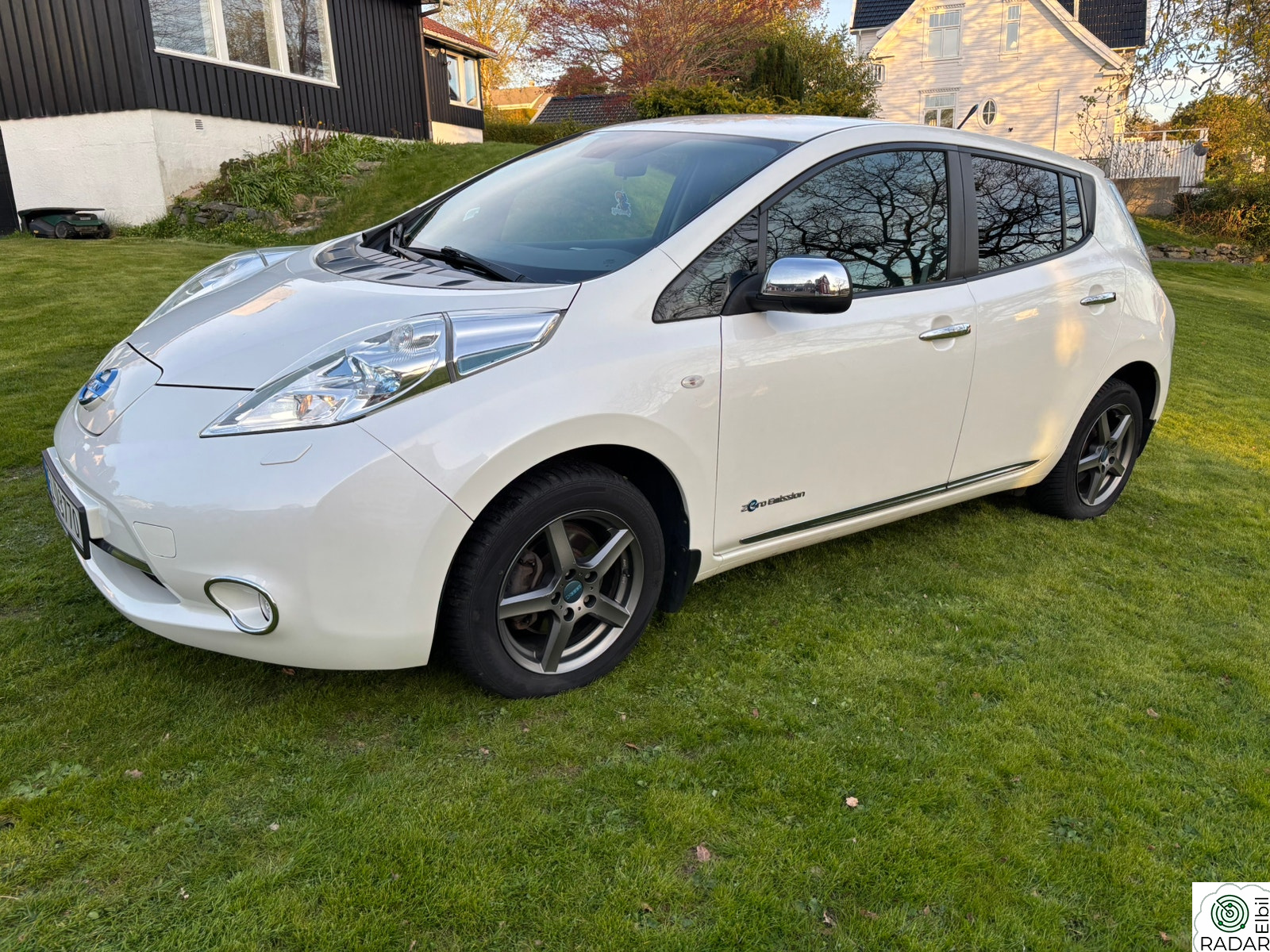 NISSAN LEAF Tekna