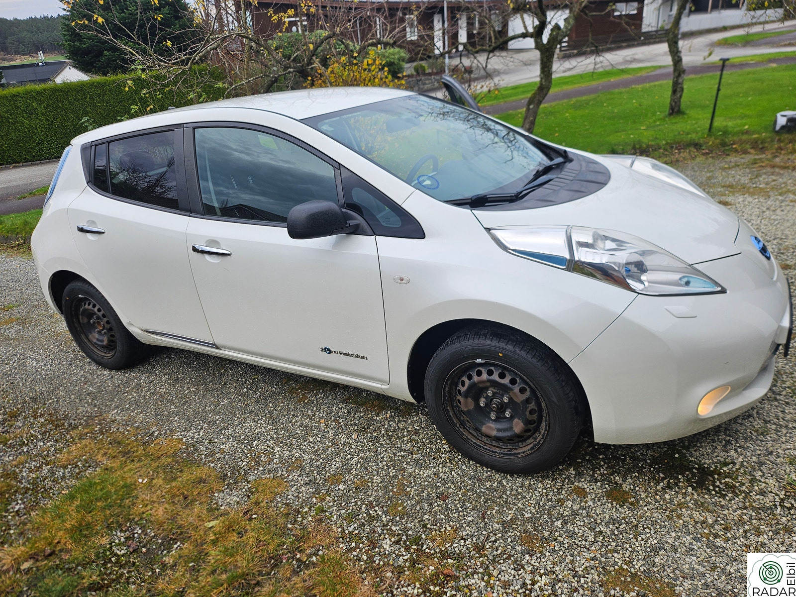 NISSAN LEAF